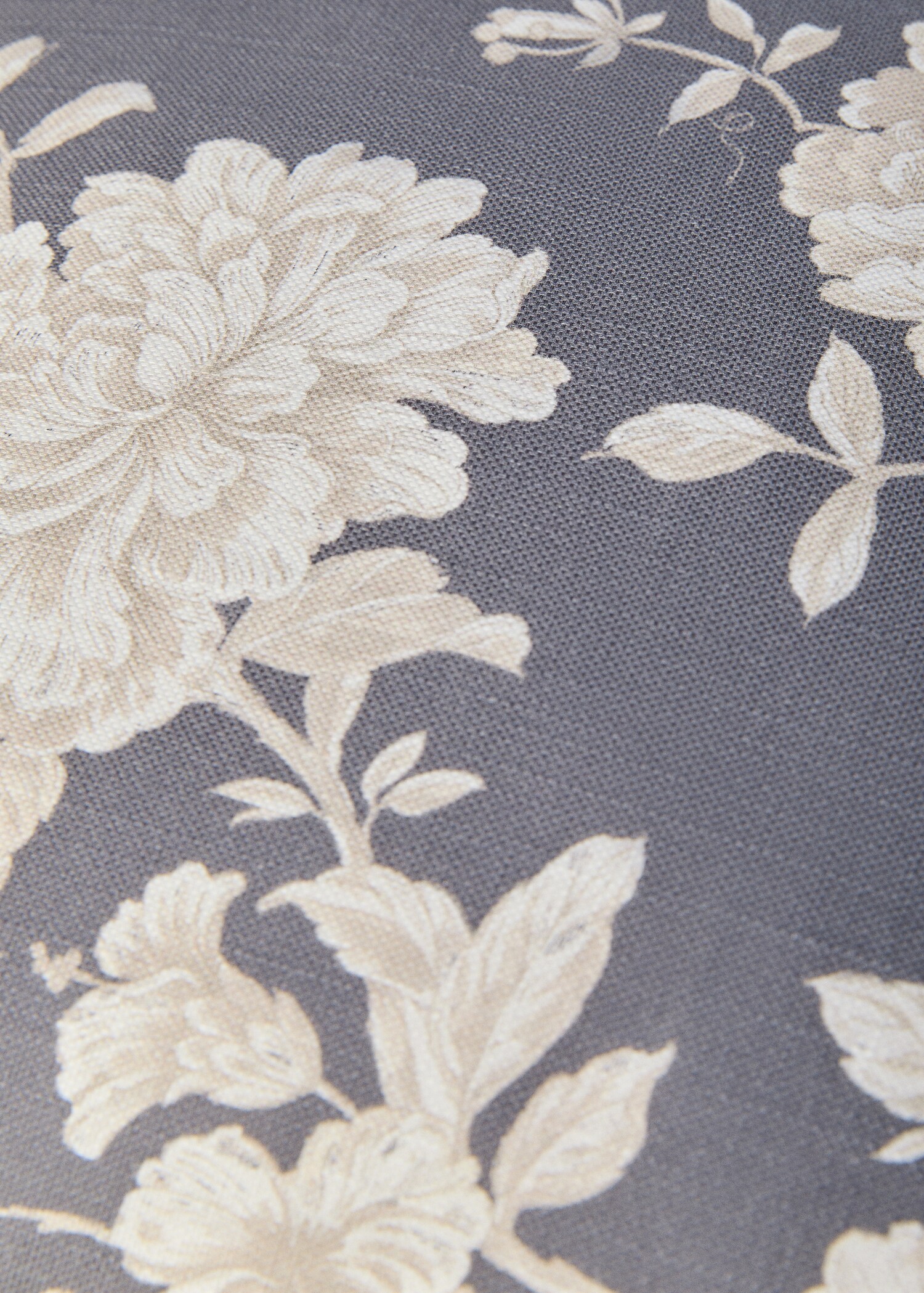 Kissenhülle mit Blumendesign - Detail des Artikels 3