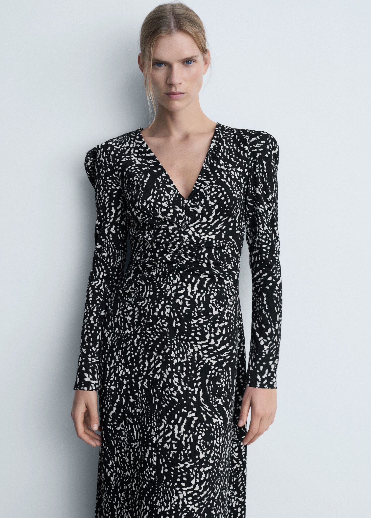 Vestido estampado manga abullonada - Plano medio