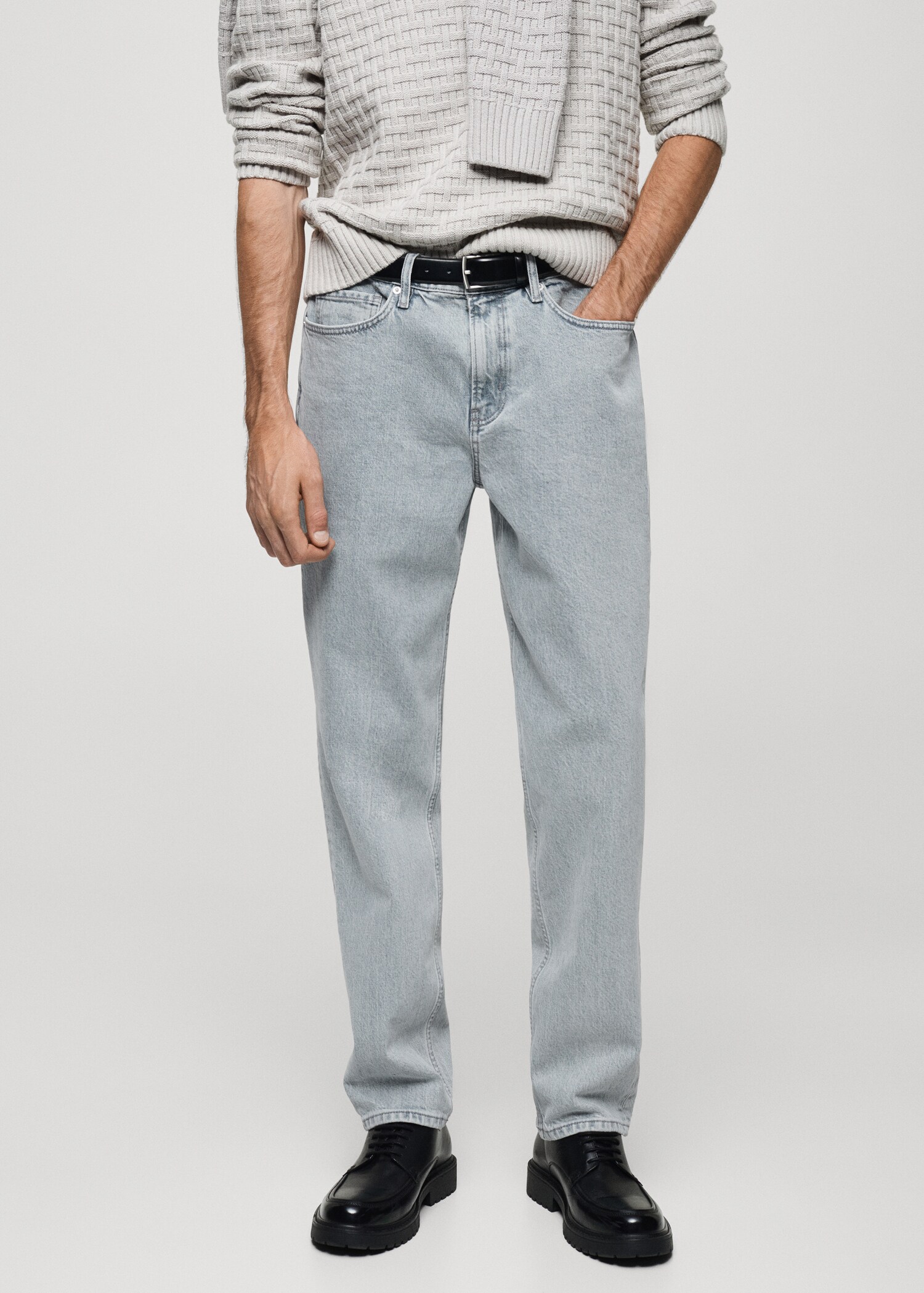 Regular-Fit-Jeans mit heller Waschung - Mittlere Ansicht