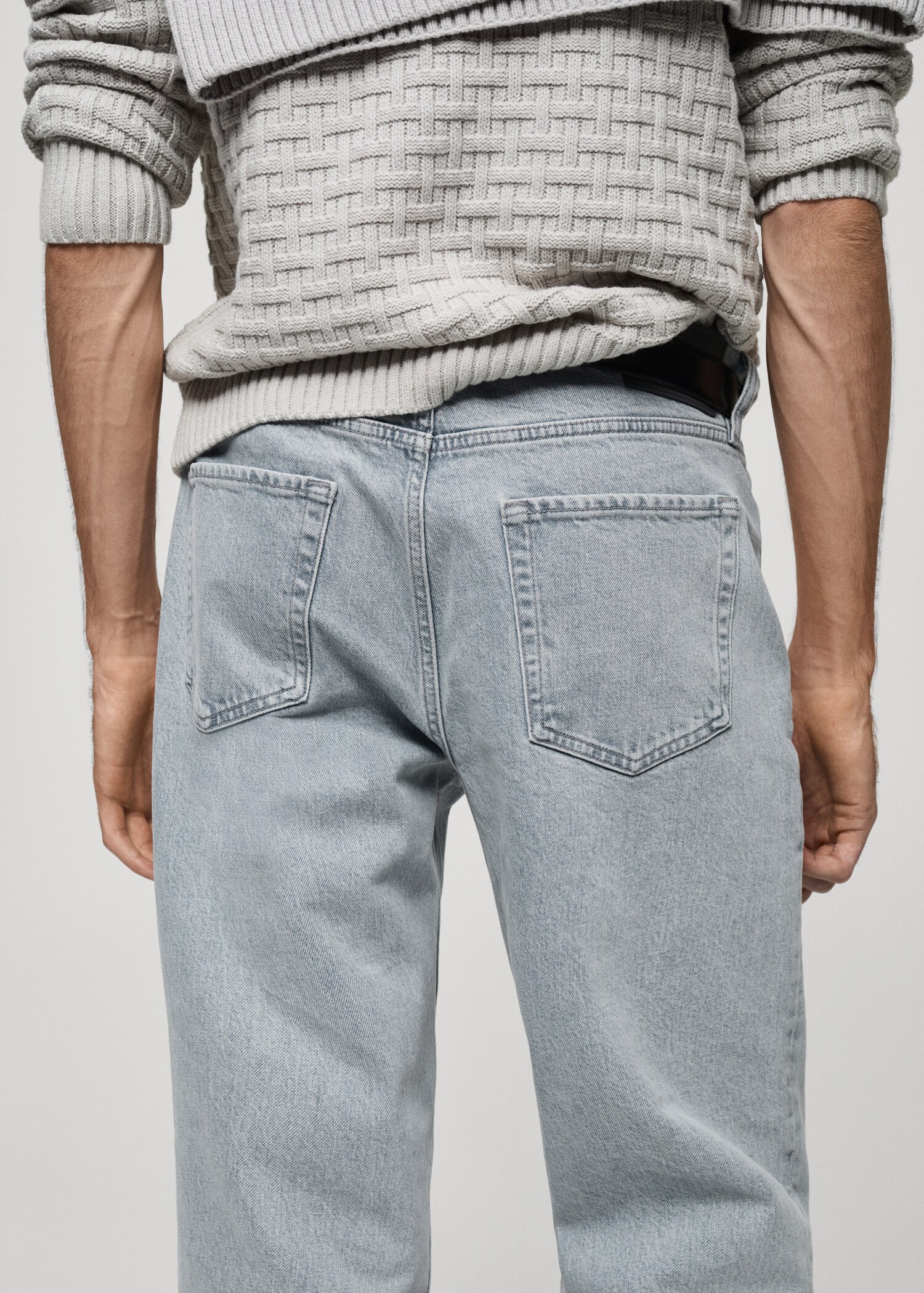 Regular-Fit-Jeans mit heller Waschung - Detail des Artikels 6