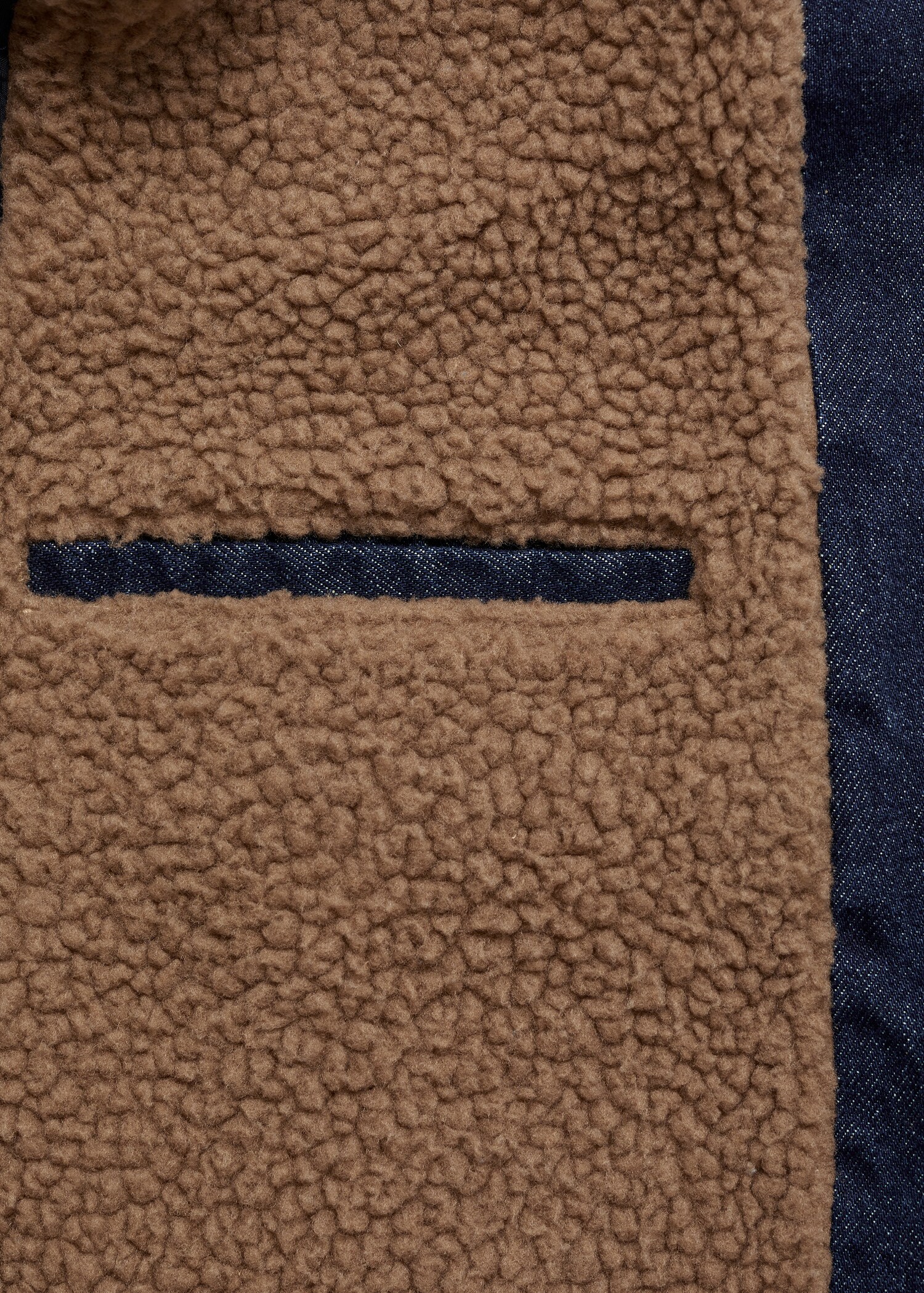 Denim jacket with shearling lining - Details of the article 0