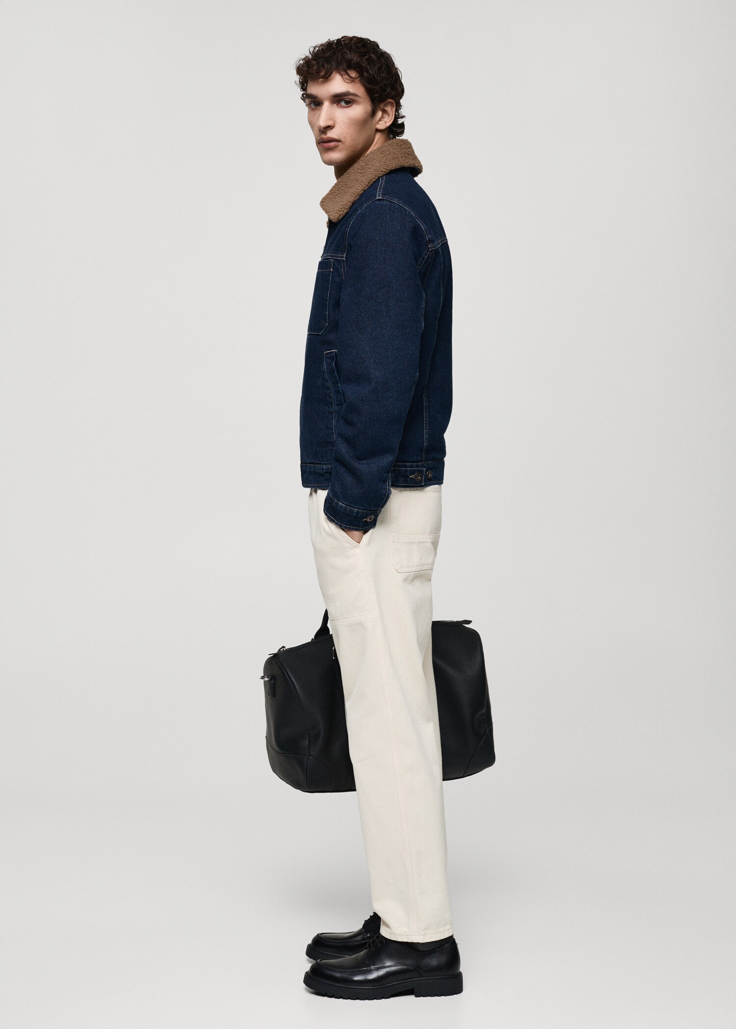 Denim jacket with shearling lining - Details of the article 2