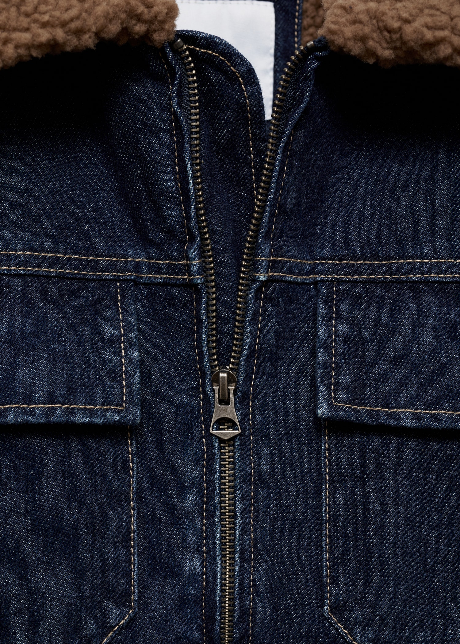 Denim jacket with shearling lining - Details of the article 8