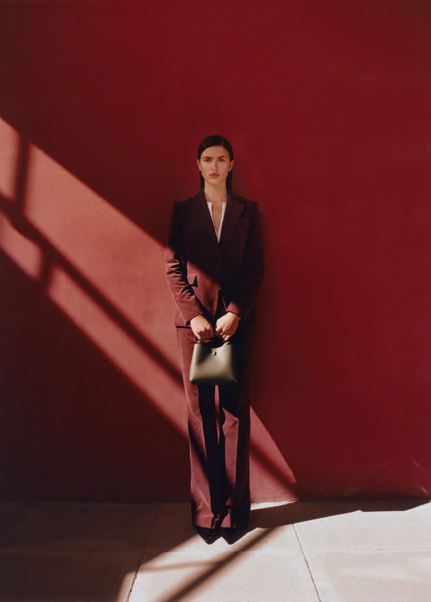 Straight velvet trousers - Details of the article 6