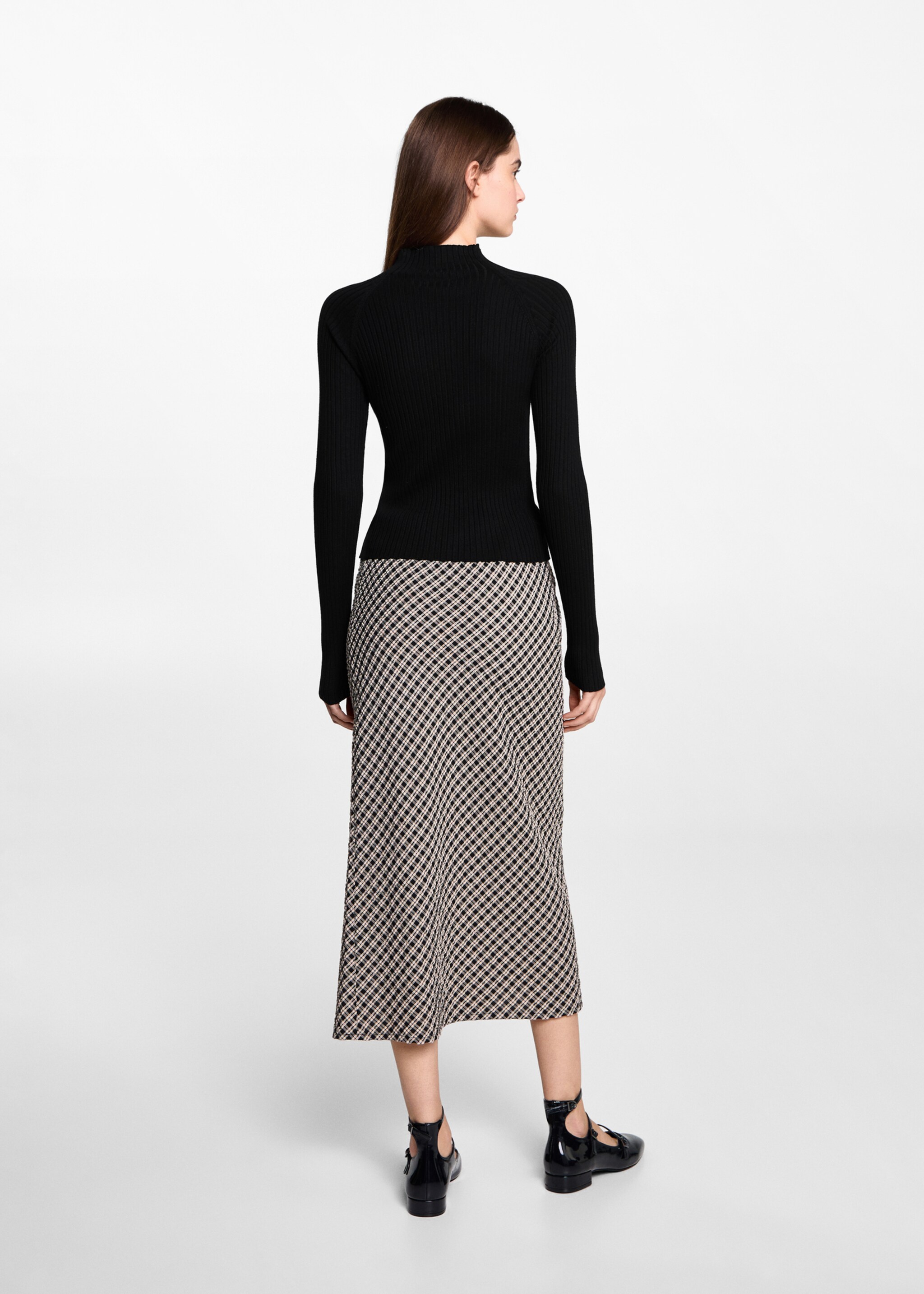 Turtleneck ribbed sweater - Reverse of the article
