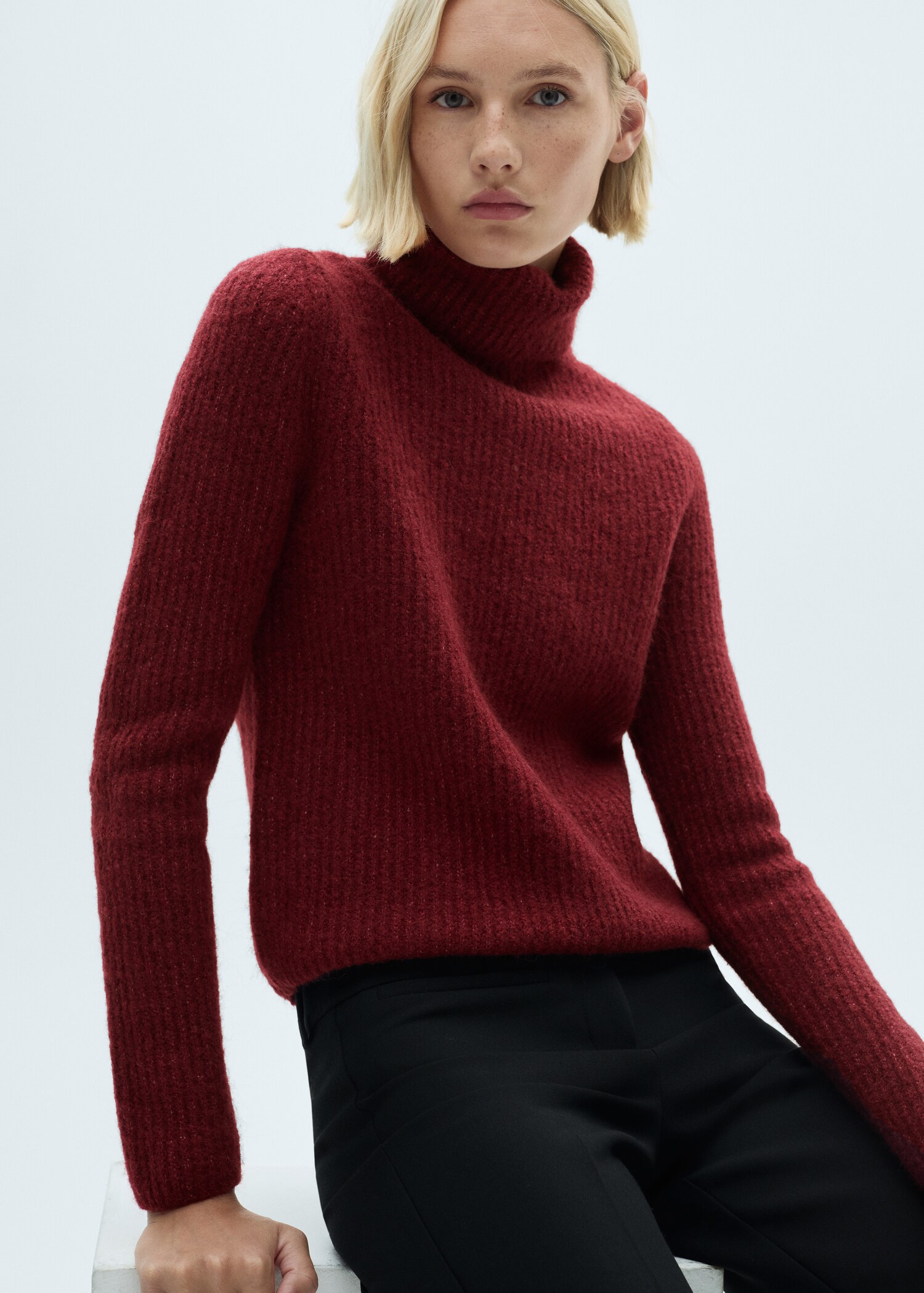 Pull-over maille col roulé - Plan moyen