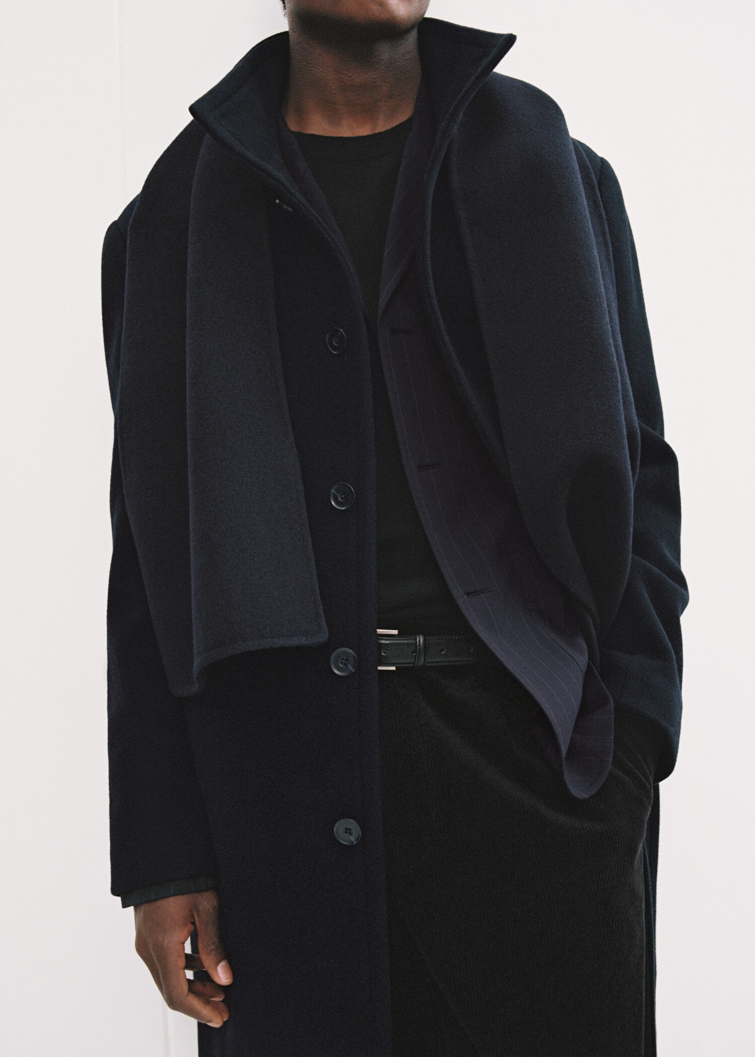 Long wool coat with collar - Details of the article 3