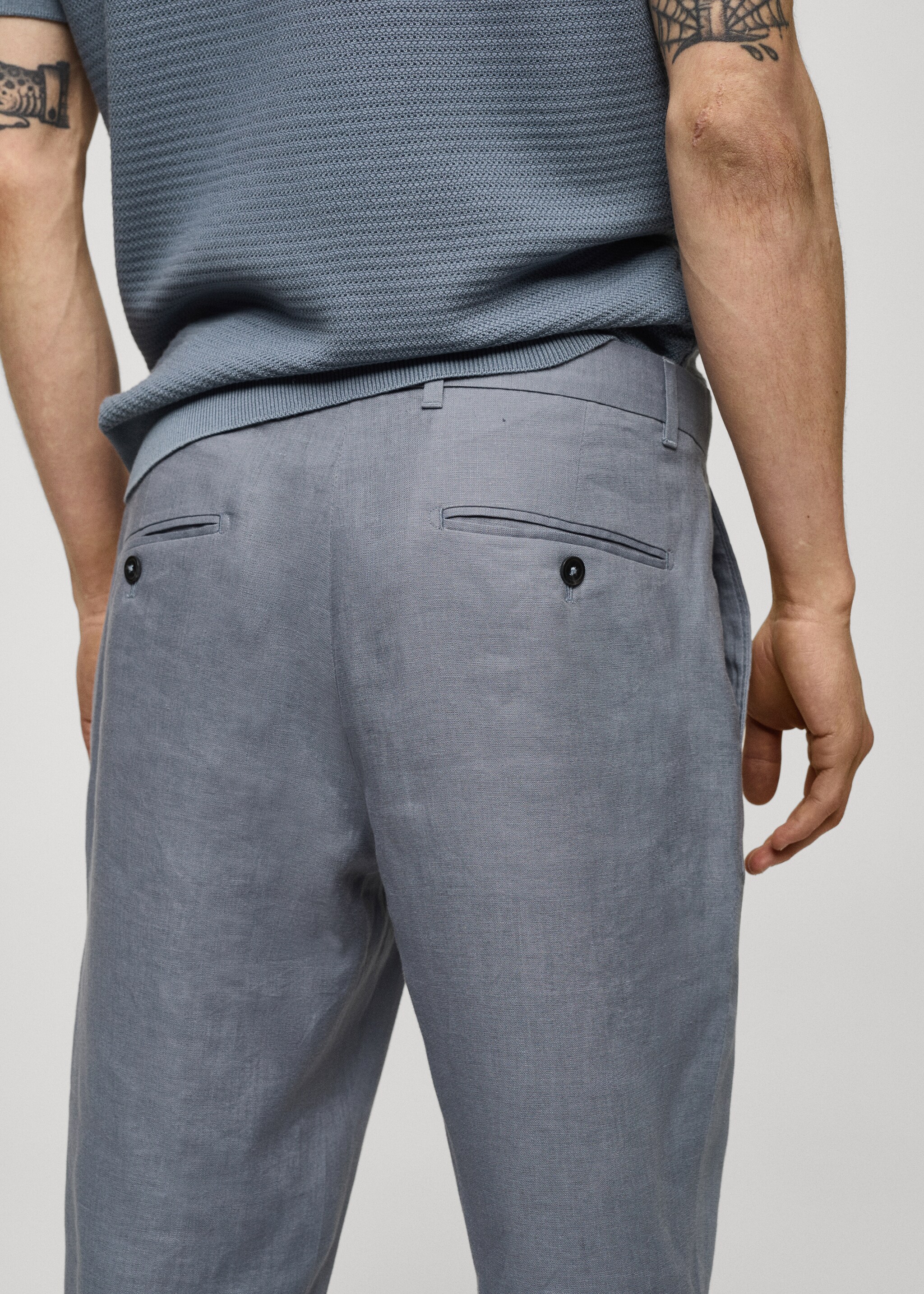 Slim-fit 100% linen trousers - Details of the article 6