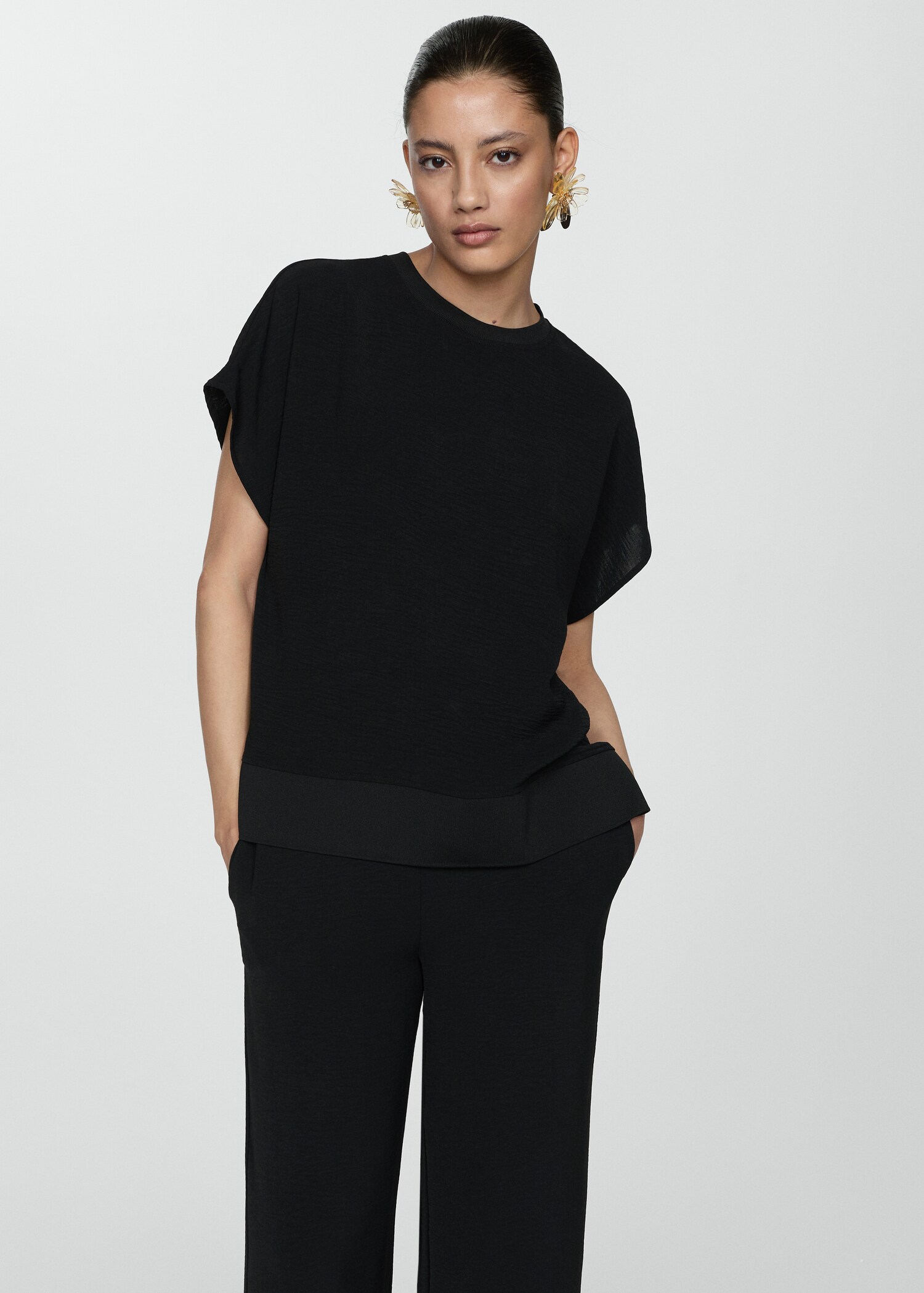 Wide leg fluid trousers - Details of the article 1