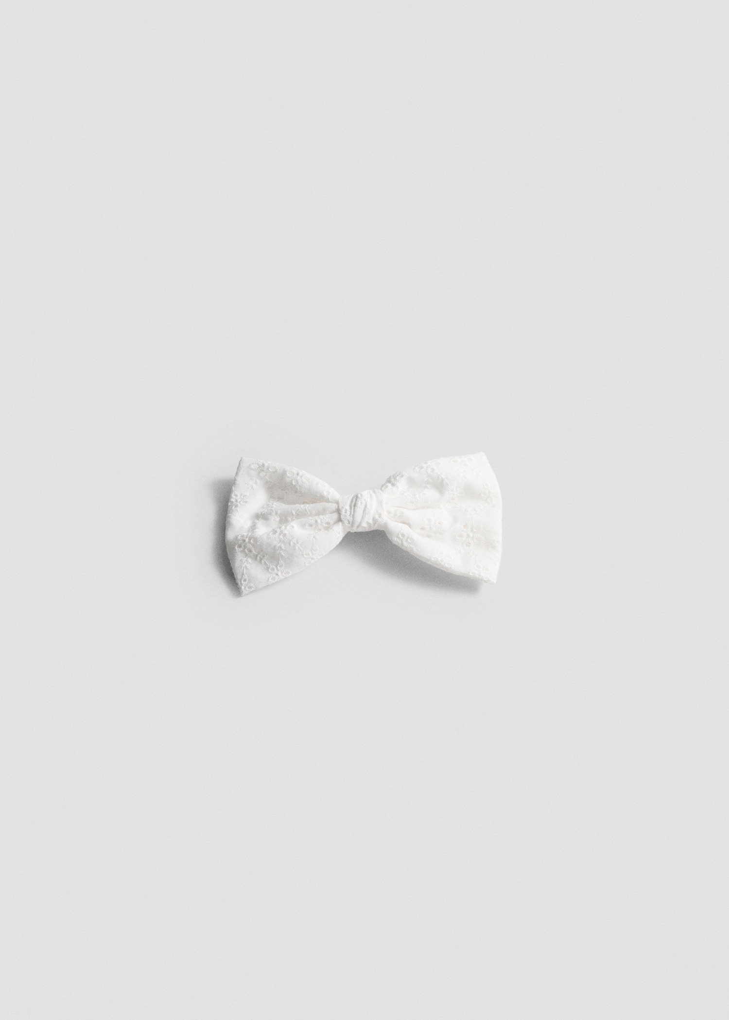 Embroidered barrette with bow - Article without model