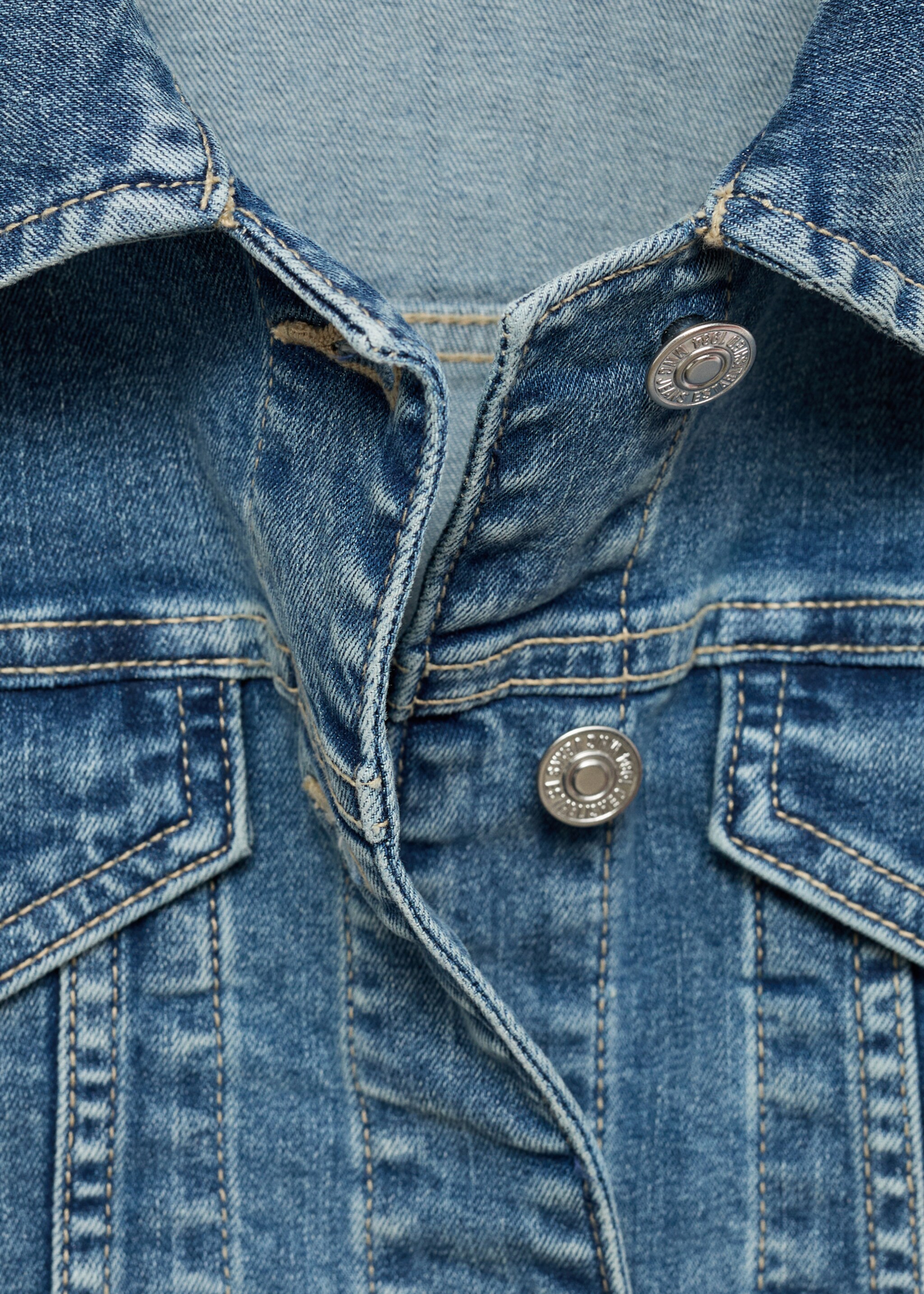 Jeansjacke mit Taschen - Detail des Artikels 8