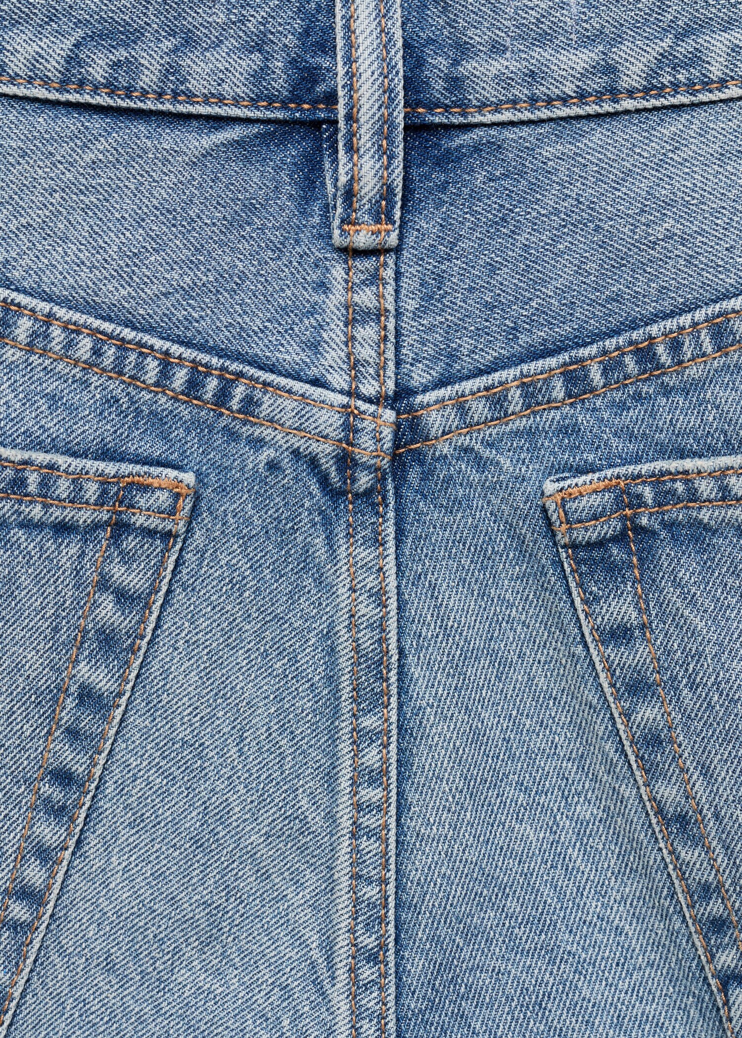 Denim shorts with frayed hem - Details of the article 8