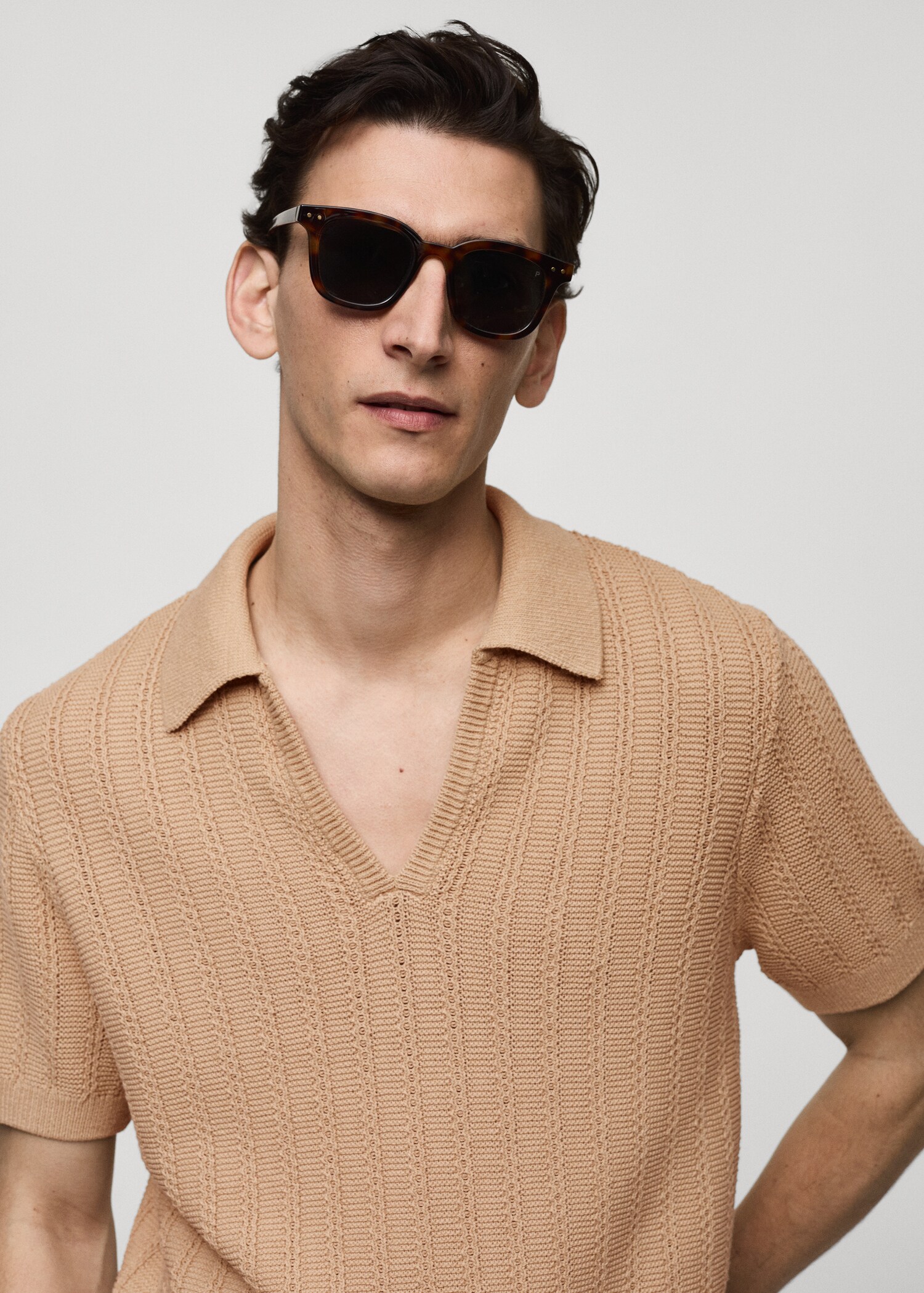 Twisted knitted cotton polo shirt - Details of the article 1