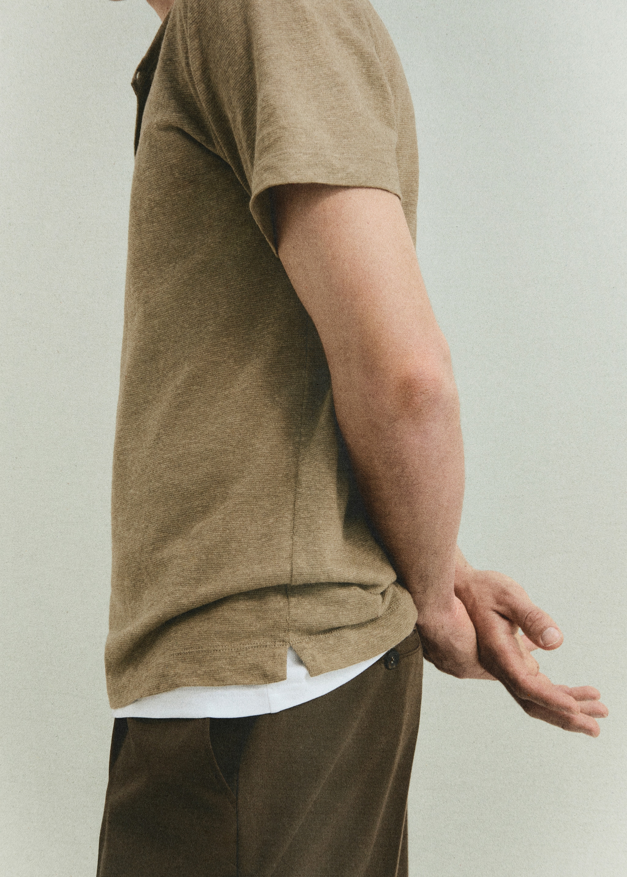 Slim-fit linen-blend t-shirt - Details of the article 3