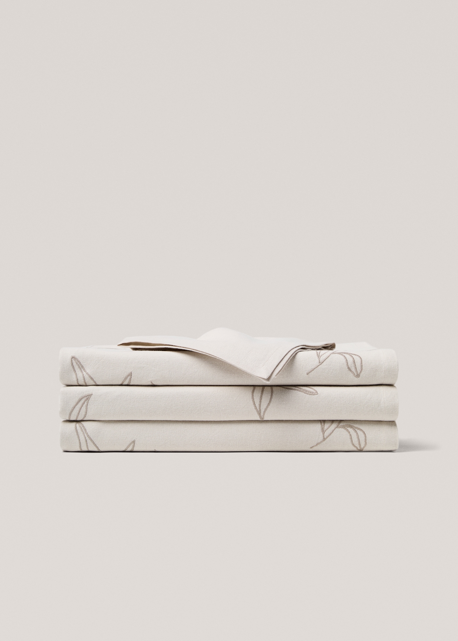 Toalha de mesa de algodão com folhas bordadas 170 x 250 cm - Artigo sem modelo