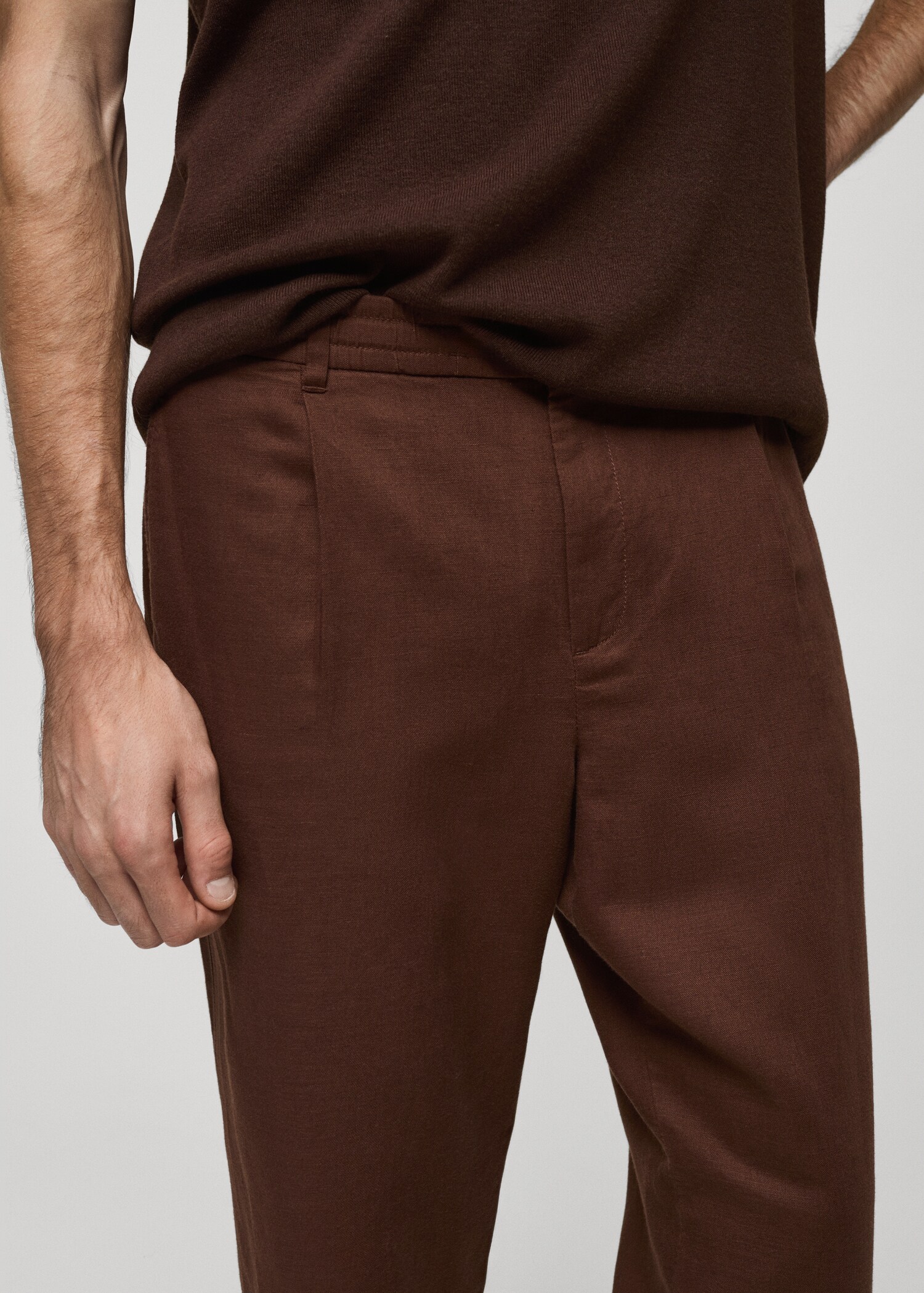 Slim-fit trousers with drawstring - Details of the article 1