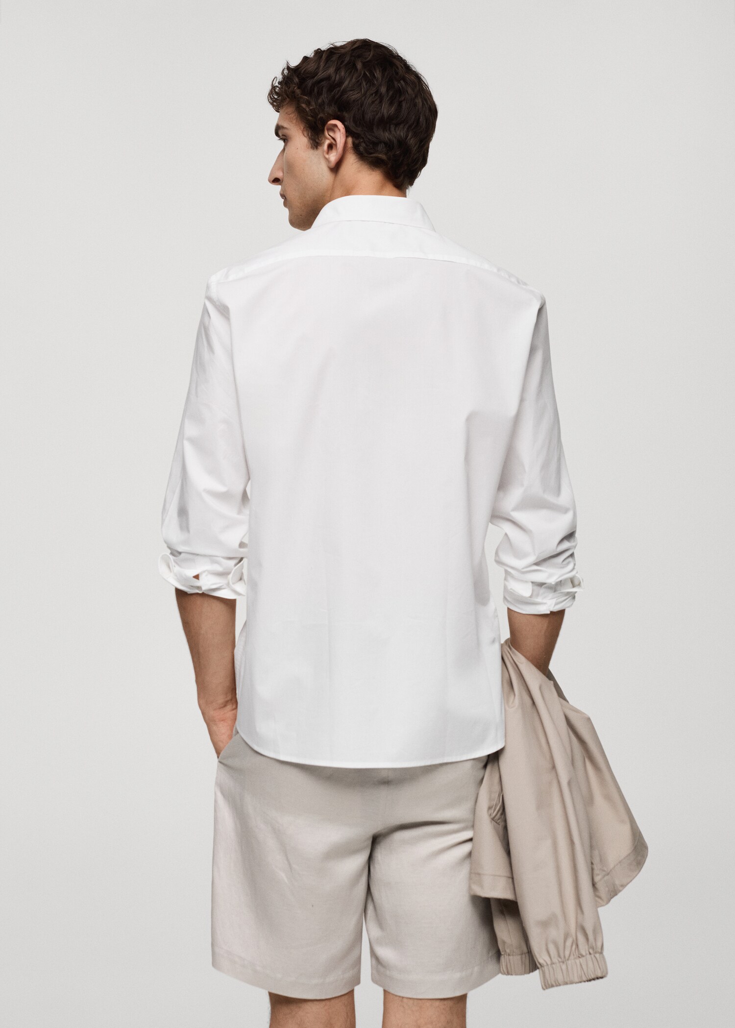 Camisa regular fit 100% algodón - Reverso del artículo