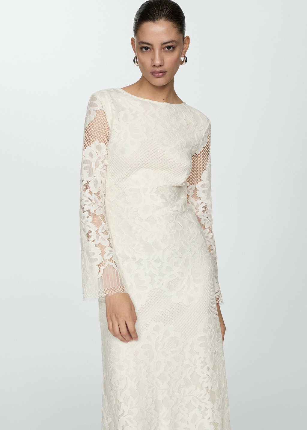 Embroidered midi dress with sleeves 2025