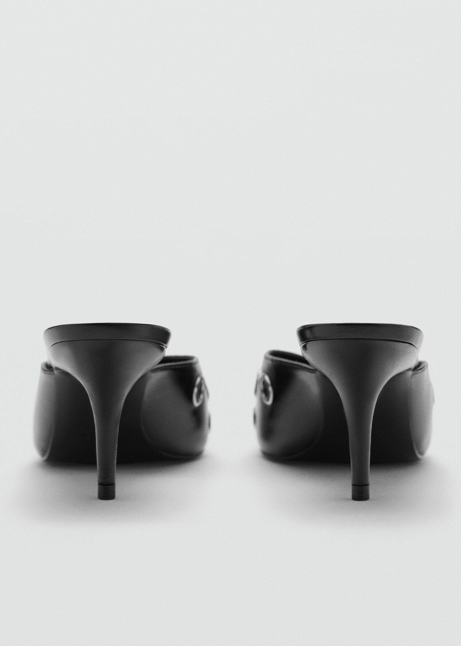 Slingback shoes with metallic detail - Details of the article 1