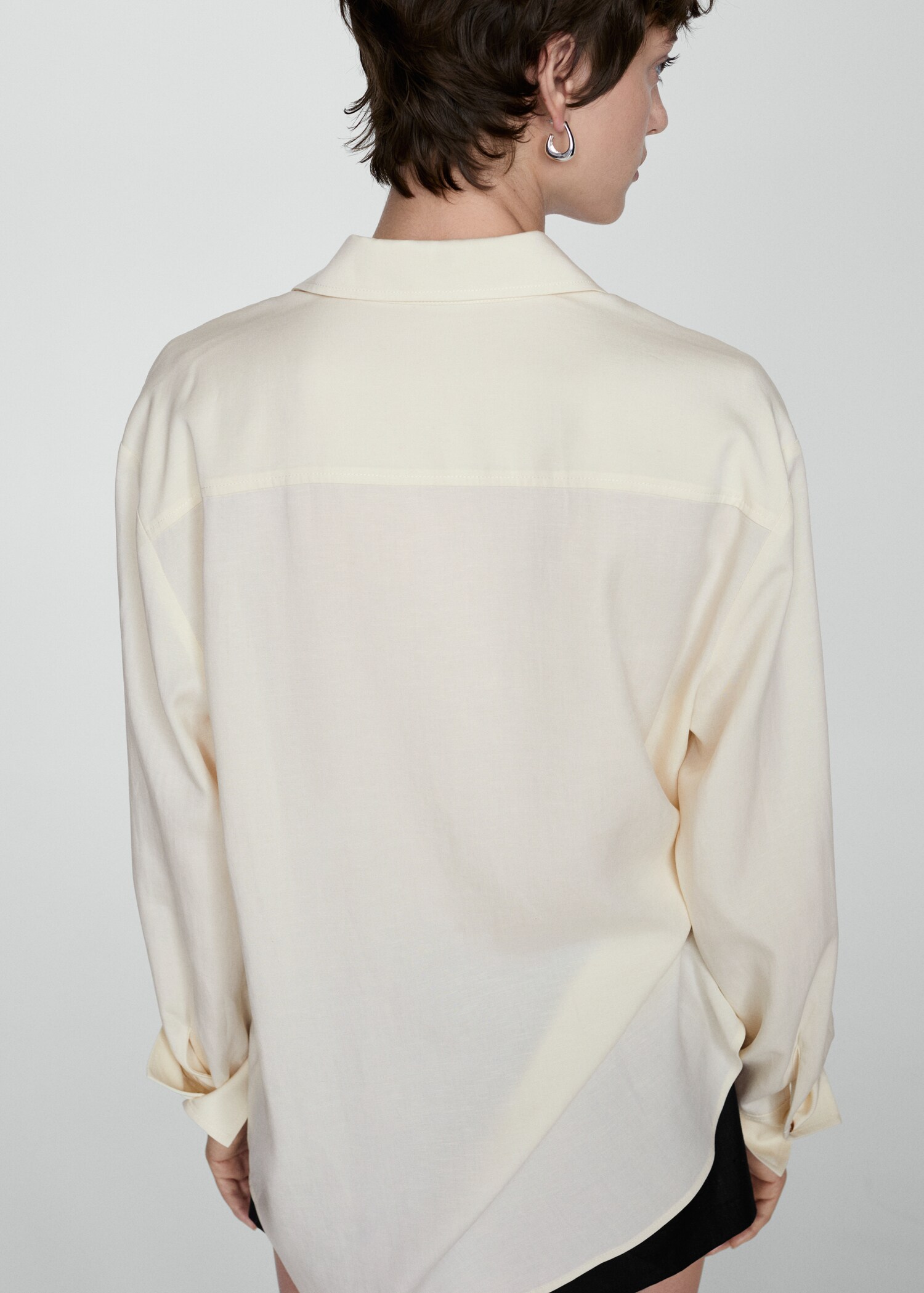 Oversized lyocell shirt - Reverse of the article