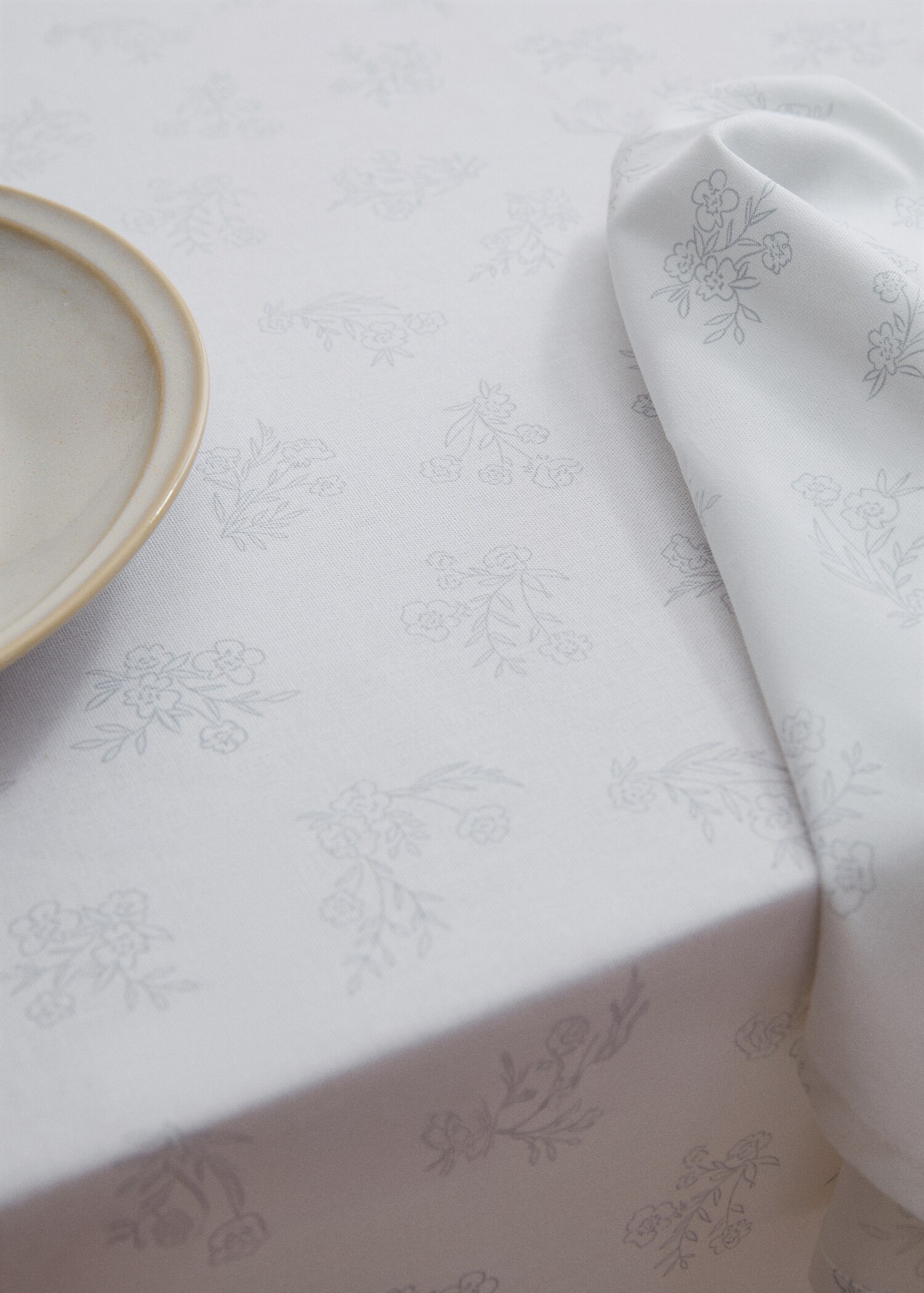 100% cotton table cloth with flower design 170x170cm - Details of the article 7