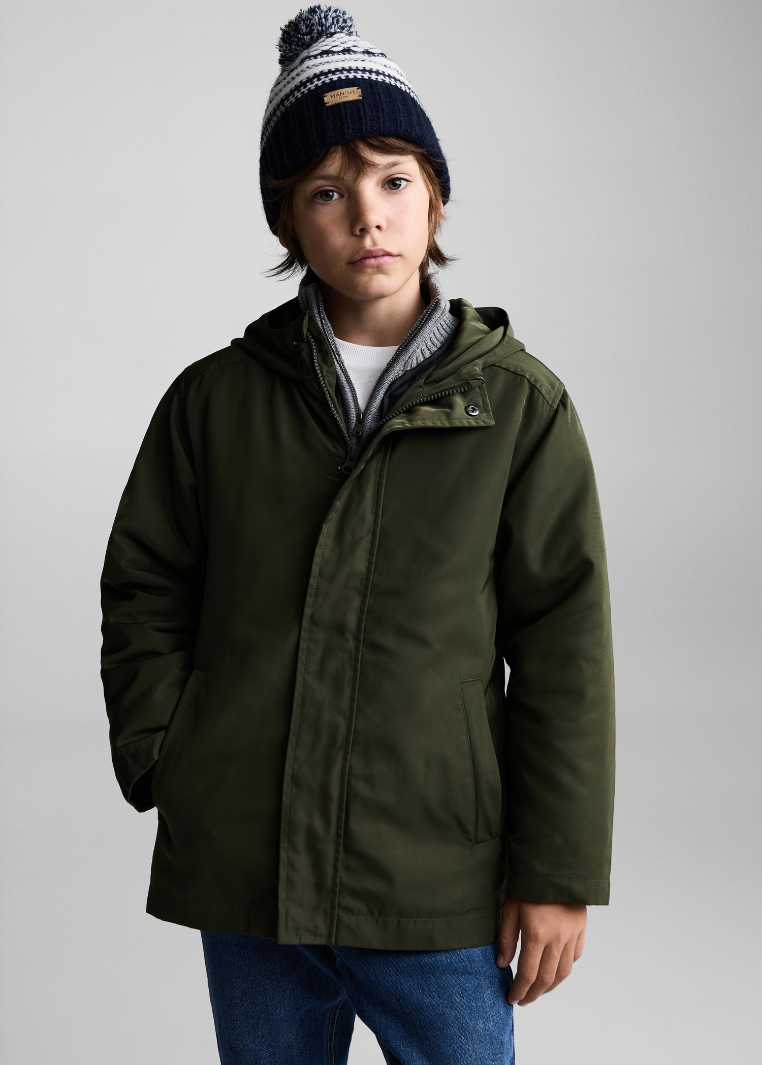 Hooded water-repellent coat - Medium plane