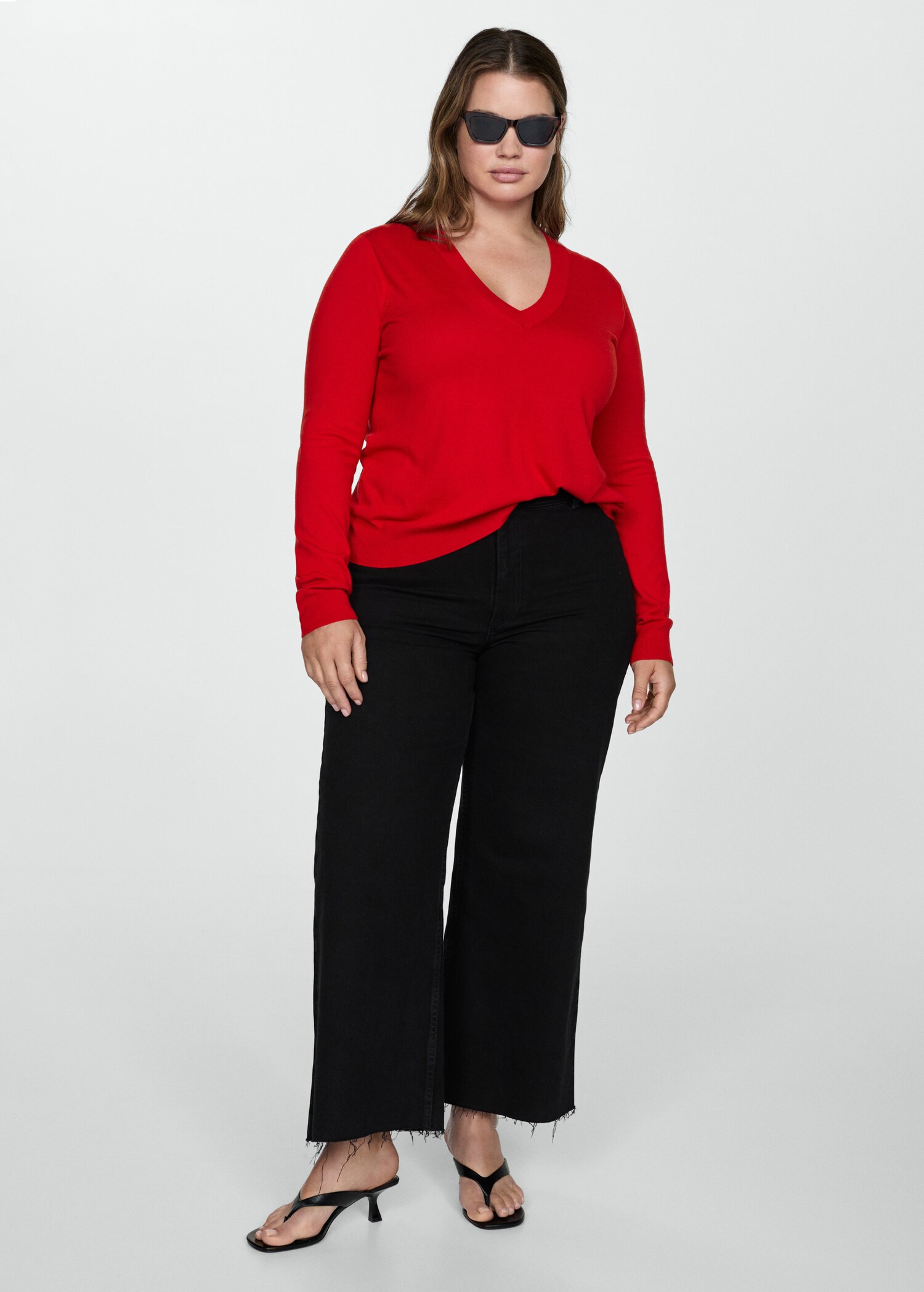 Fine-knit V-neck sweater - Details of the article 3