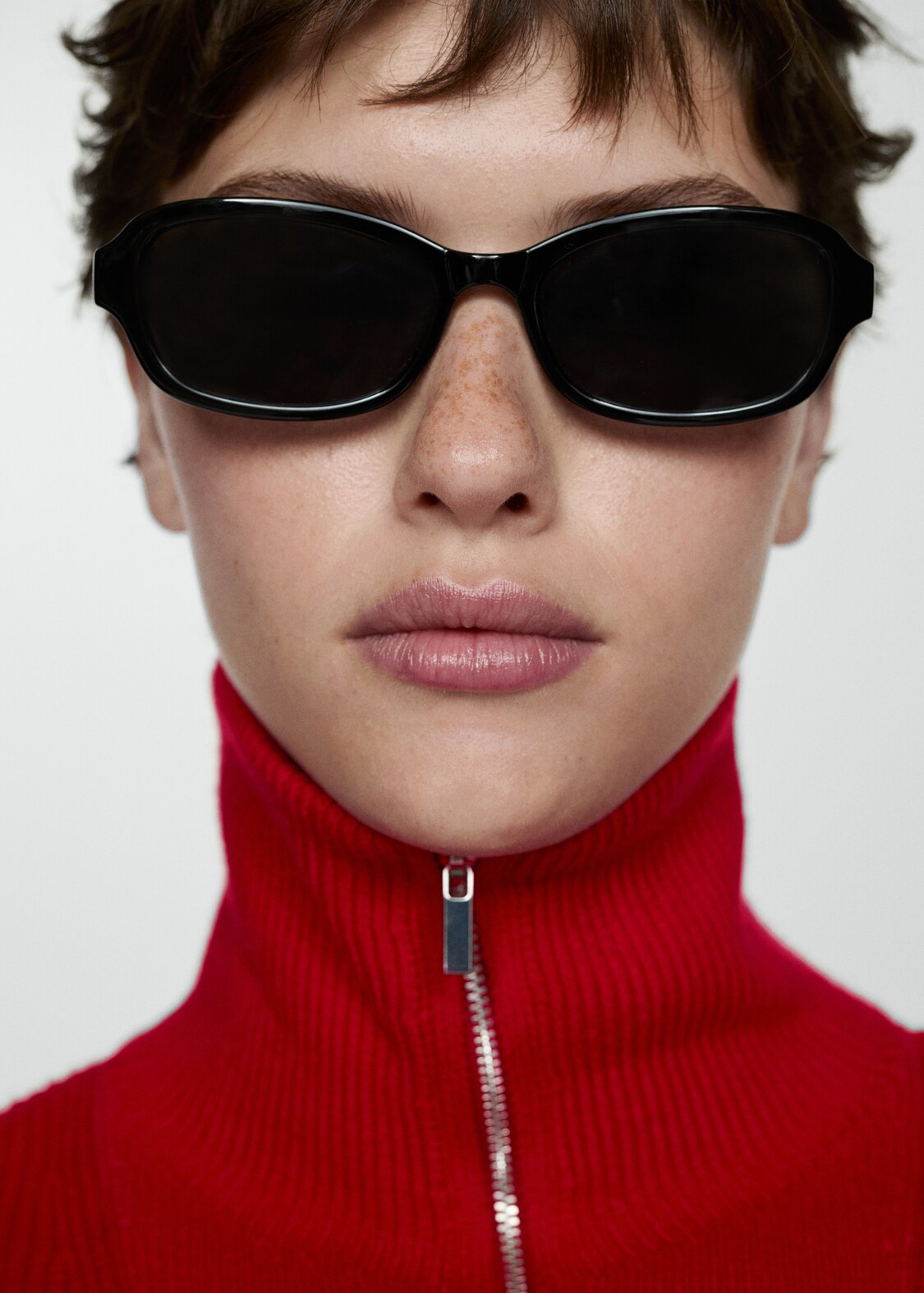 Джемпер с воротником и молнией - Женщины | MANGO Россия (Российская ...