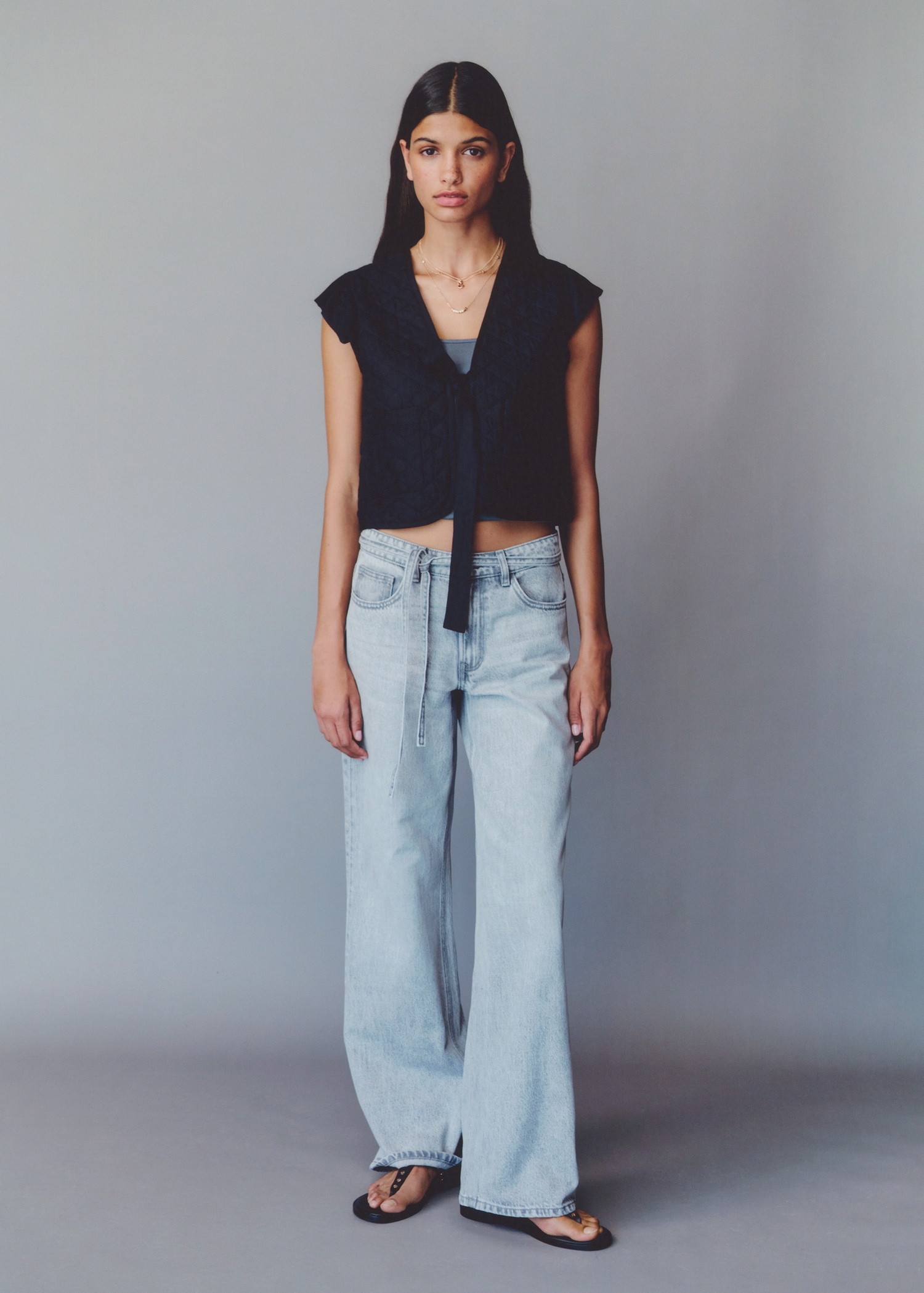 Quilted gilet with pleat - Details of the article 7