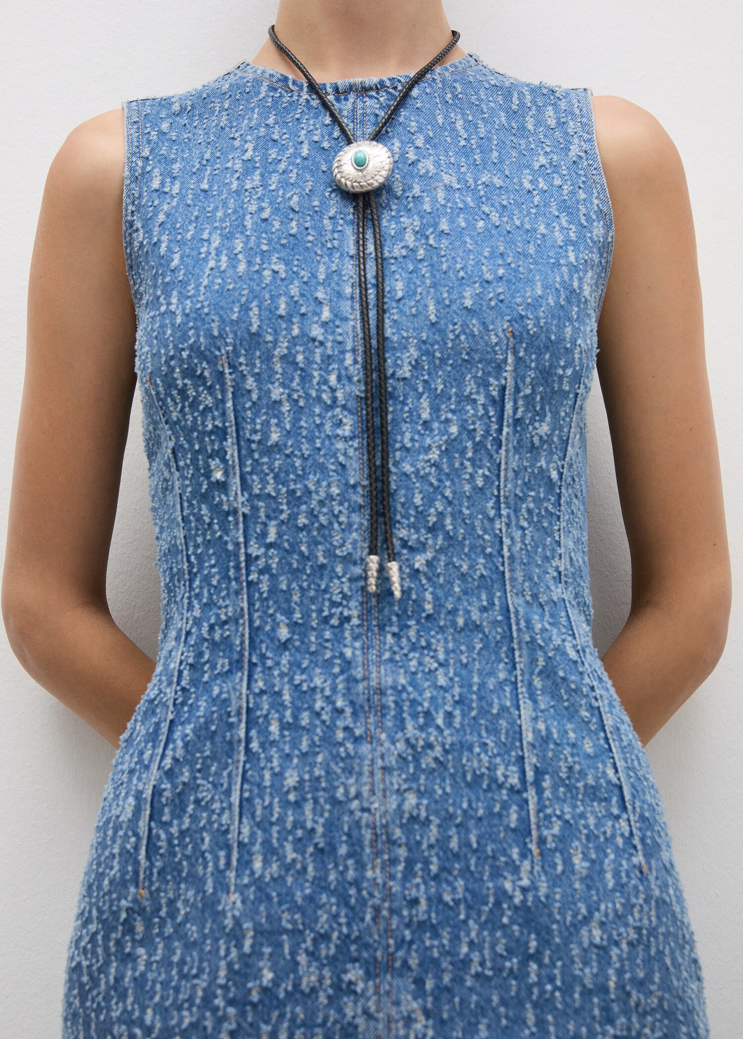 Ripped short denim dress - Details of the article 6
