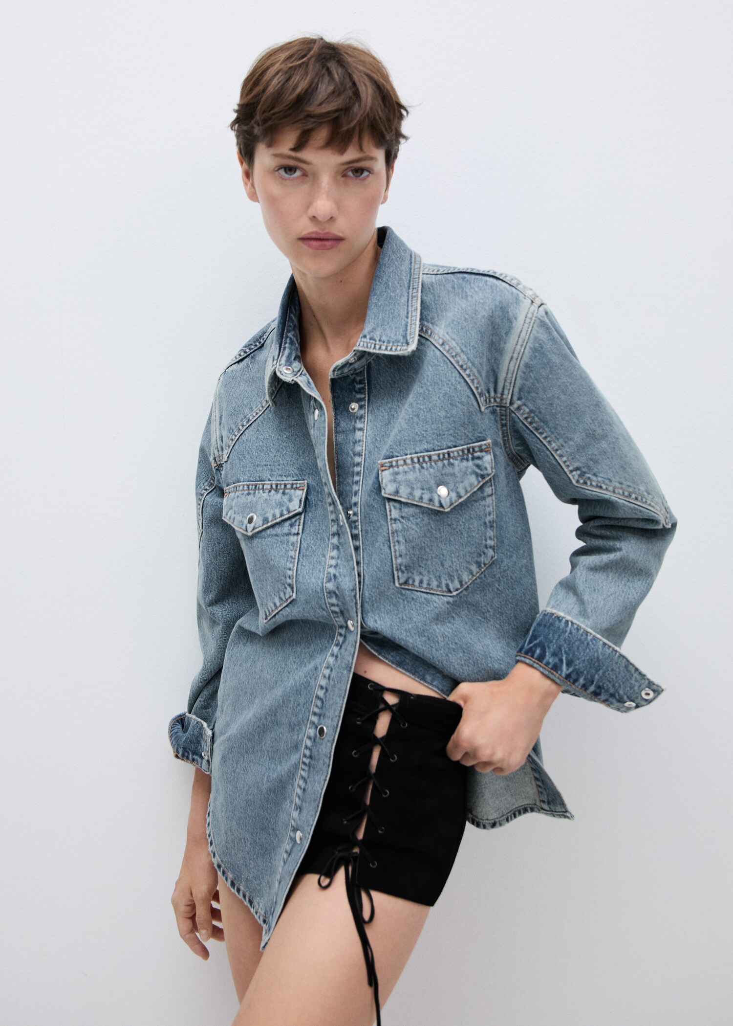 Pocket denim overshirt - Details of the article 2