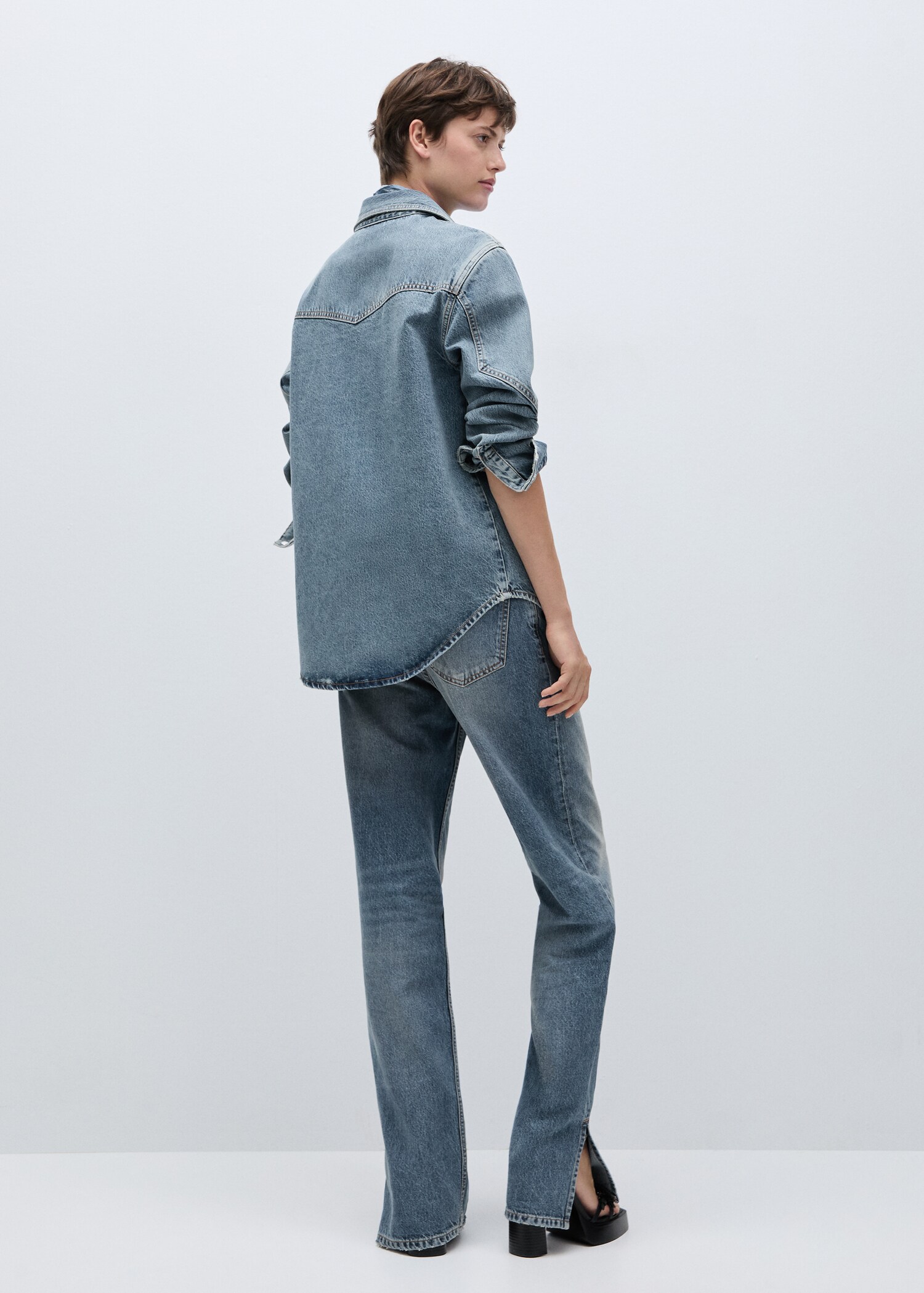Pocket denim overshirt - Reverse of the article
