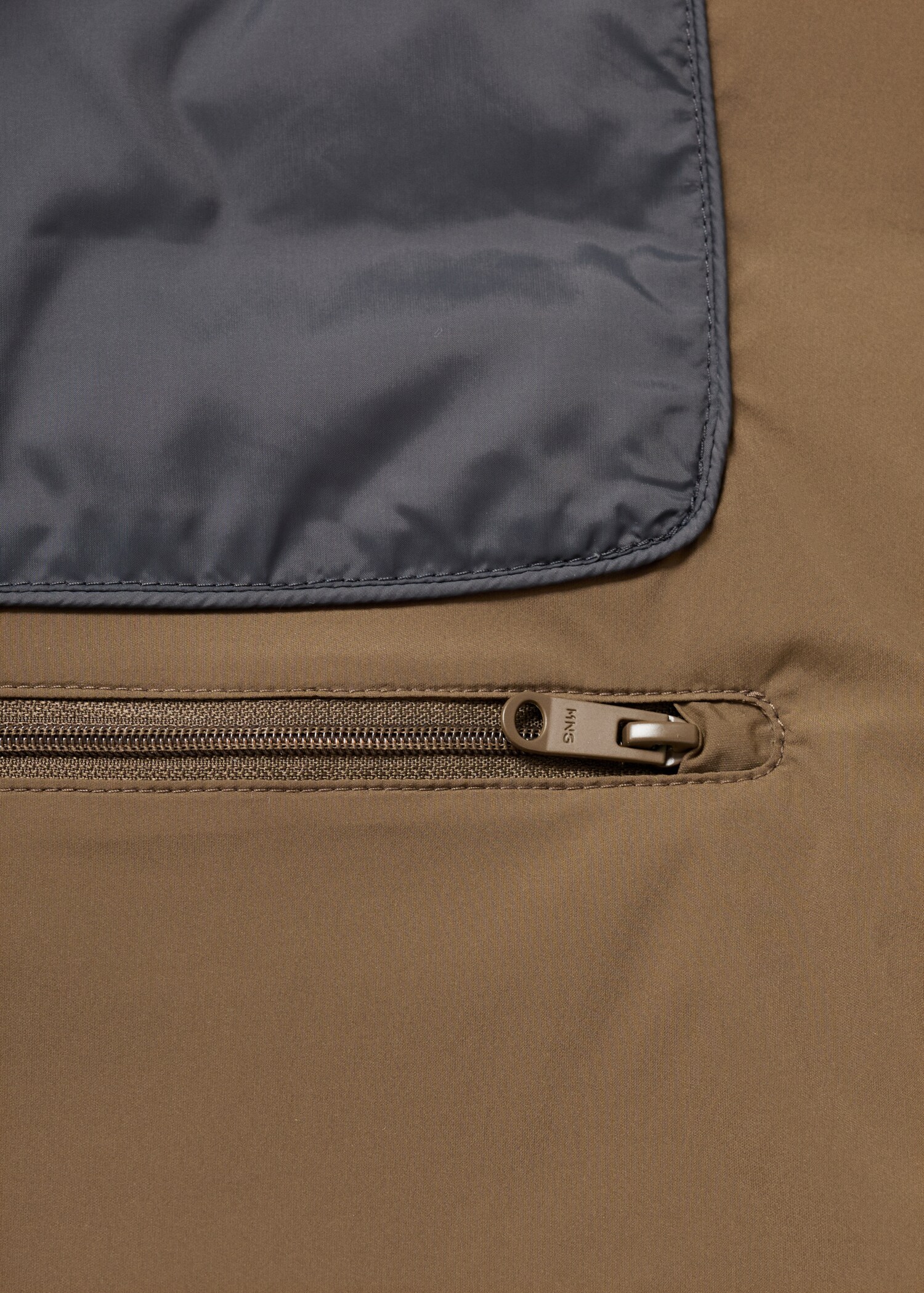 Bodywarmer met donsvulling - Detail van het artikel 0