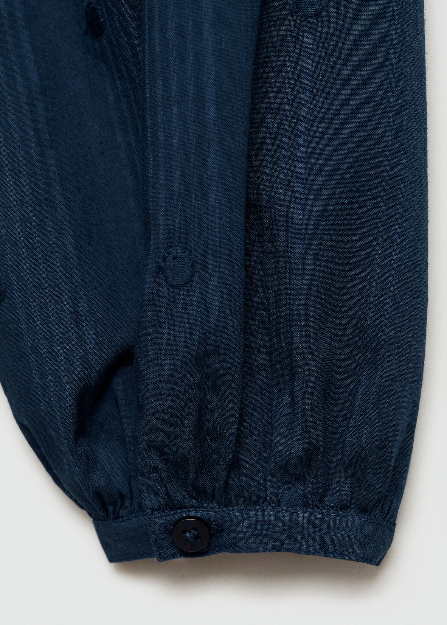 Blouse à pois brodés - Détail de l'article 0