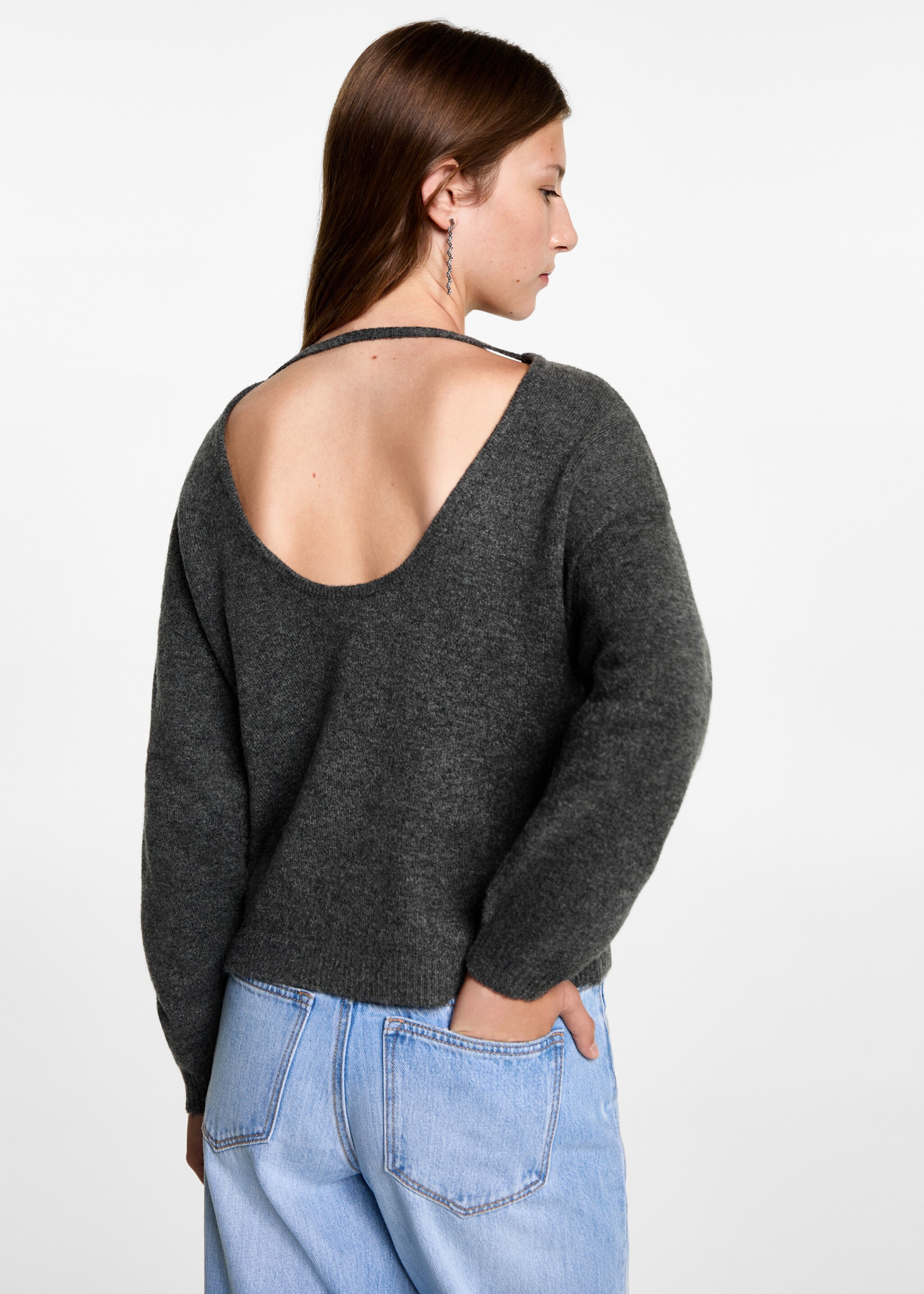 Back vent sweater - Reverse of the article