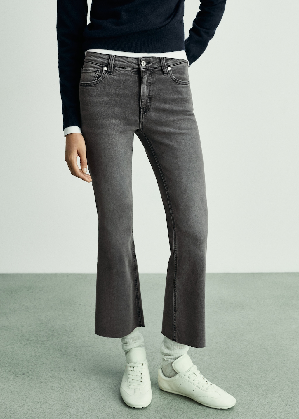 Sienna flared cropped jeans Women MANGO Denmark