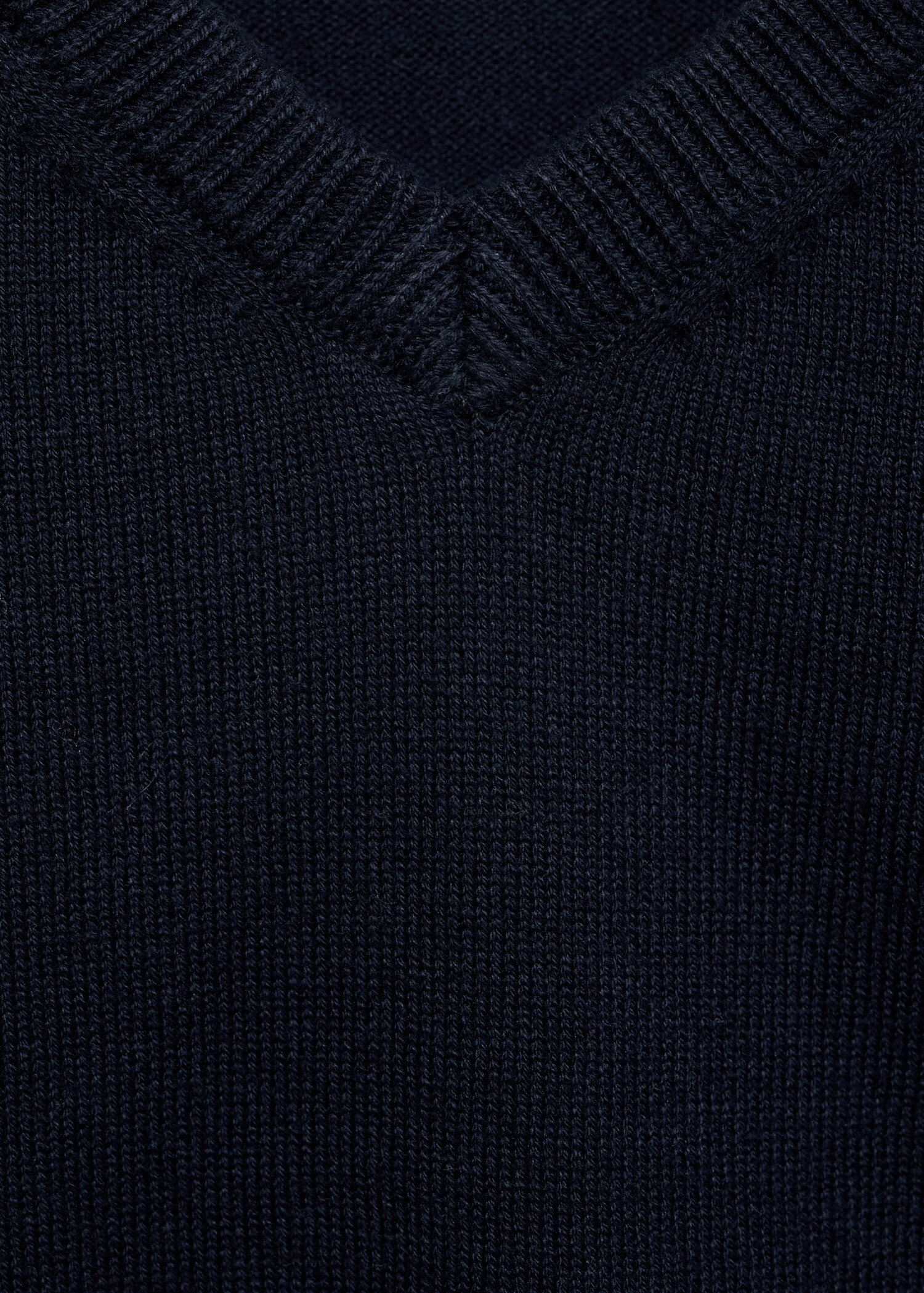 V-neck sweater - Details of the article 8