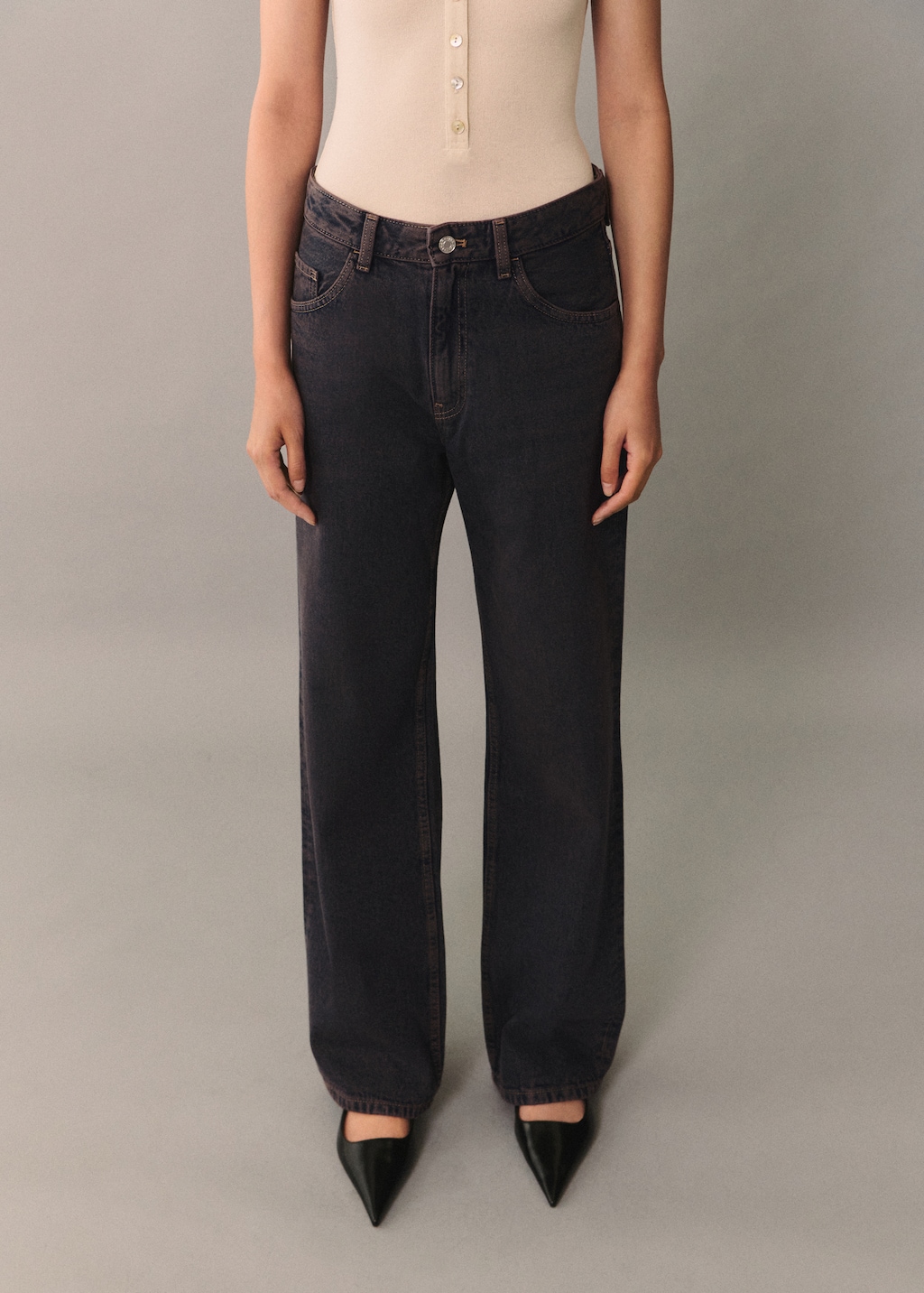 Mid-rise straight jeans
