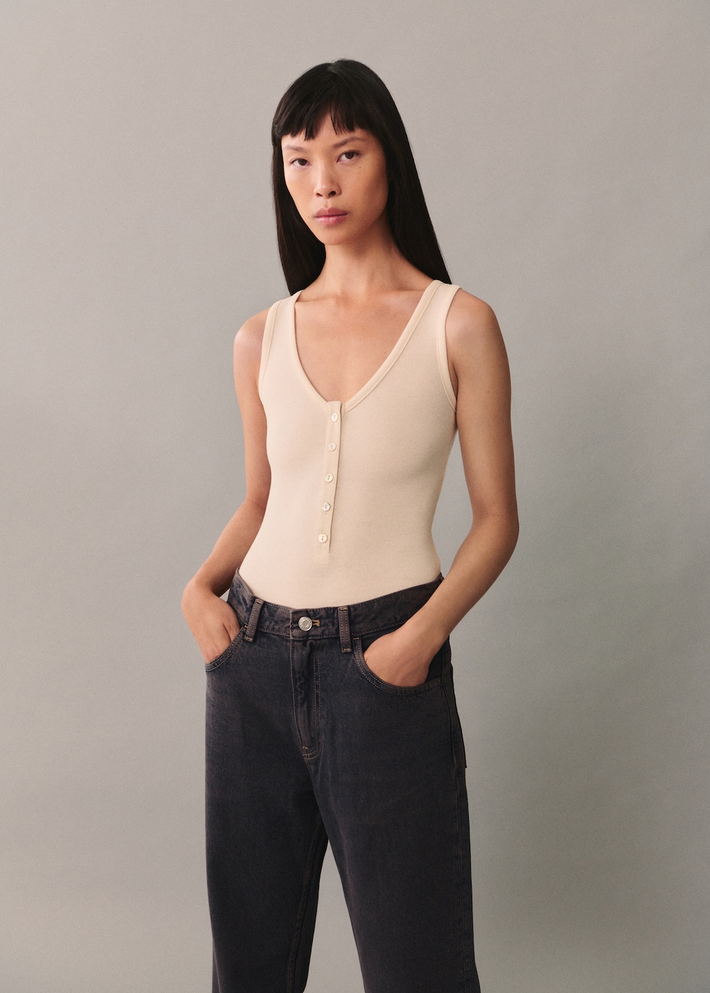 Mid-rise straight jeans - image 4