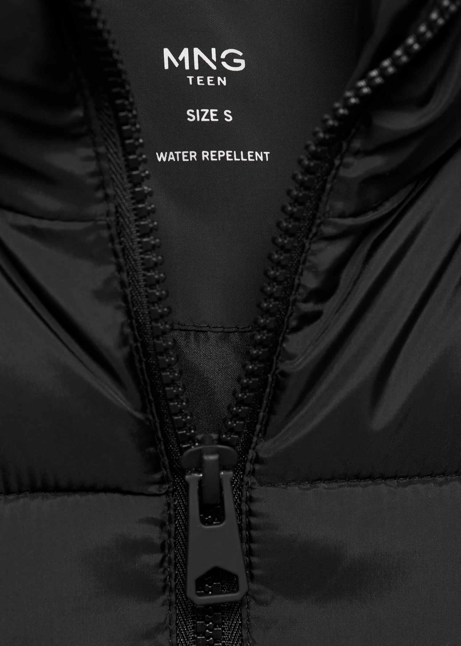 Gilet matelassé à capuche - Détail de l'article 8