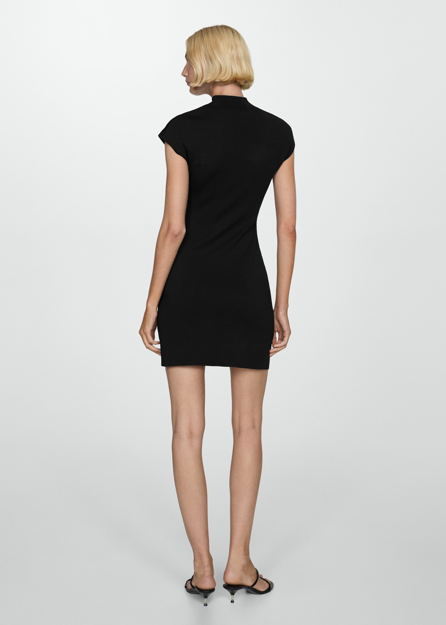 Perkins-neck knitted dress - Reverse of the article
