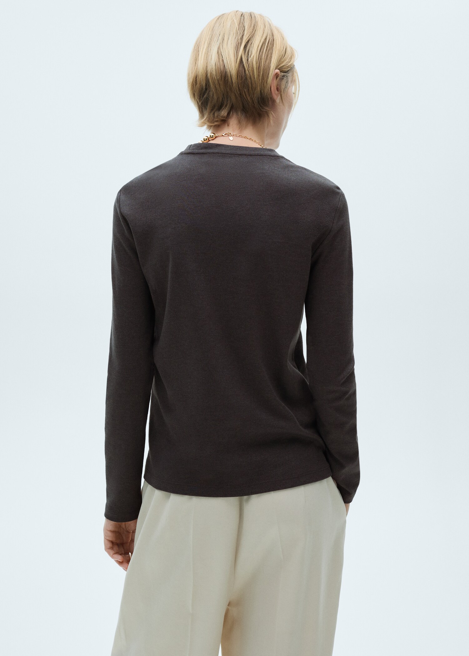 Long sleeve cotton t-shirt - Reverse of the article
