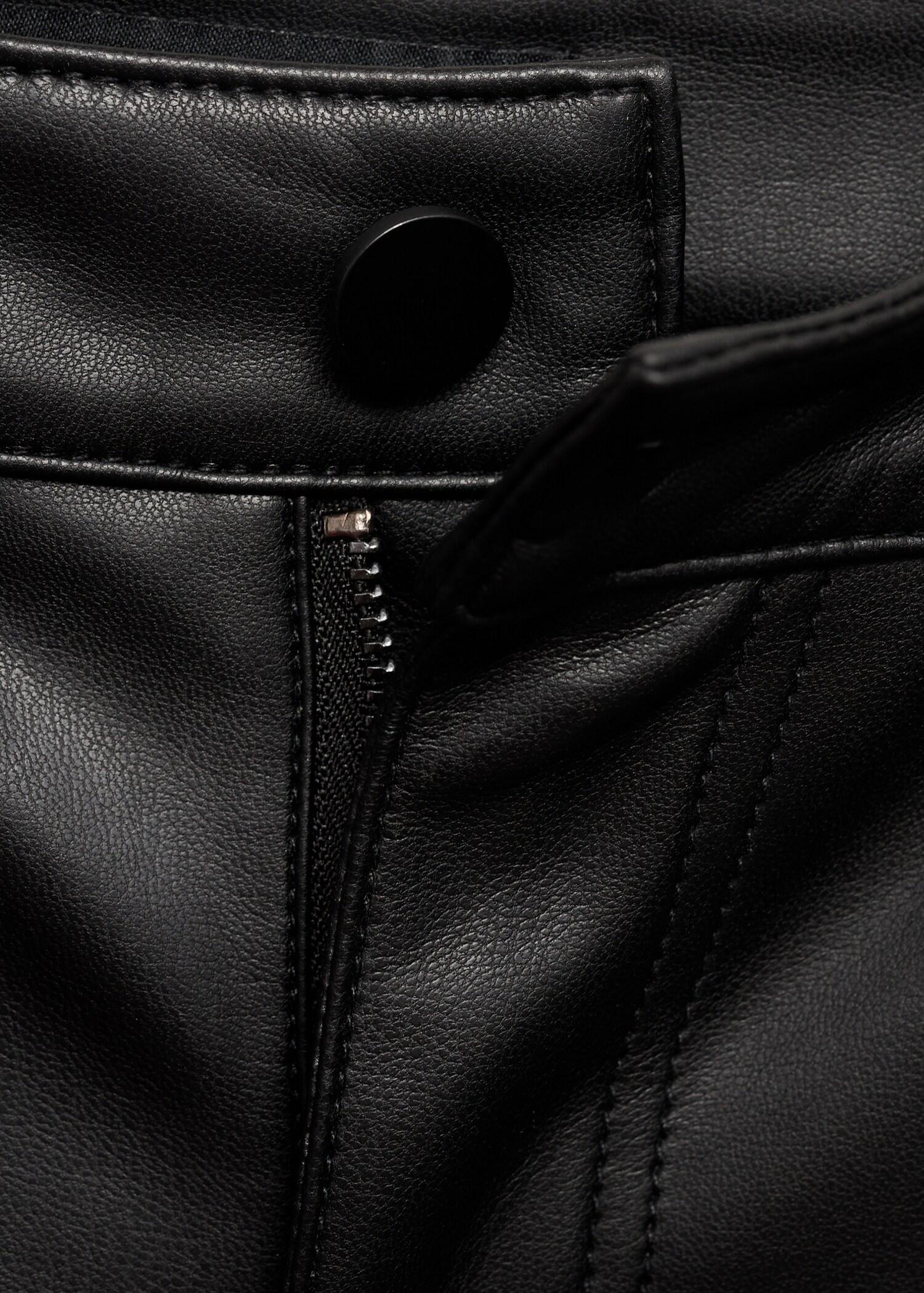 Mid-rise leather effect trousers - Details of the article 0