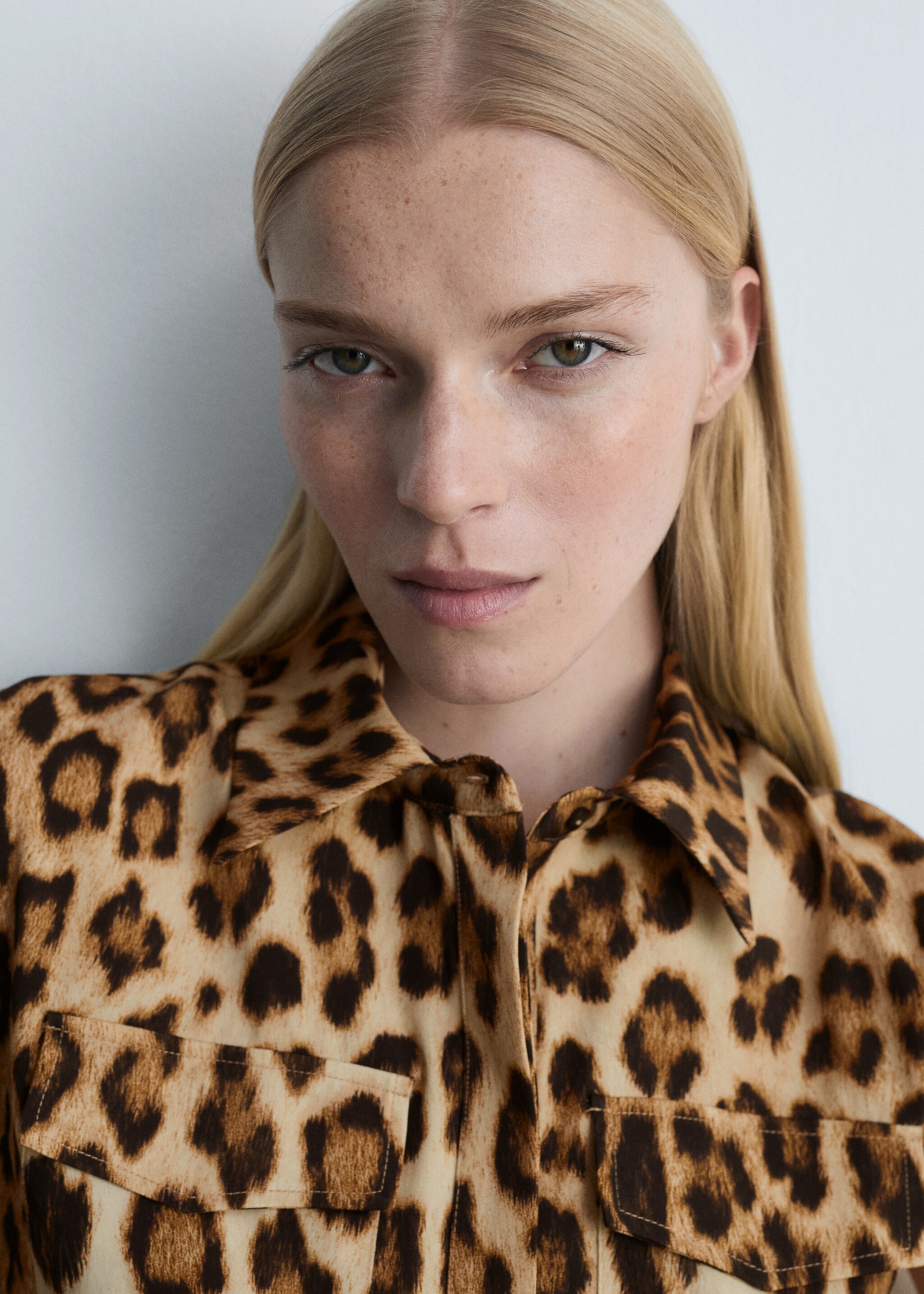 Vestido camisero leopardo - Detalle del artículo 1, Marrón. Ref: 77055668-00.