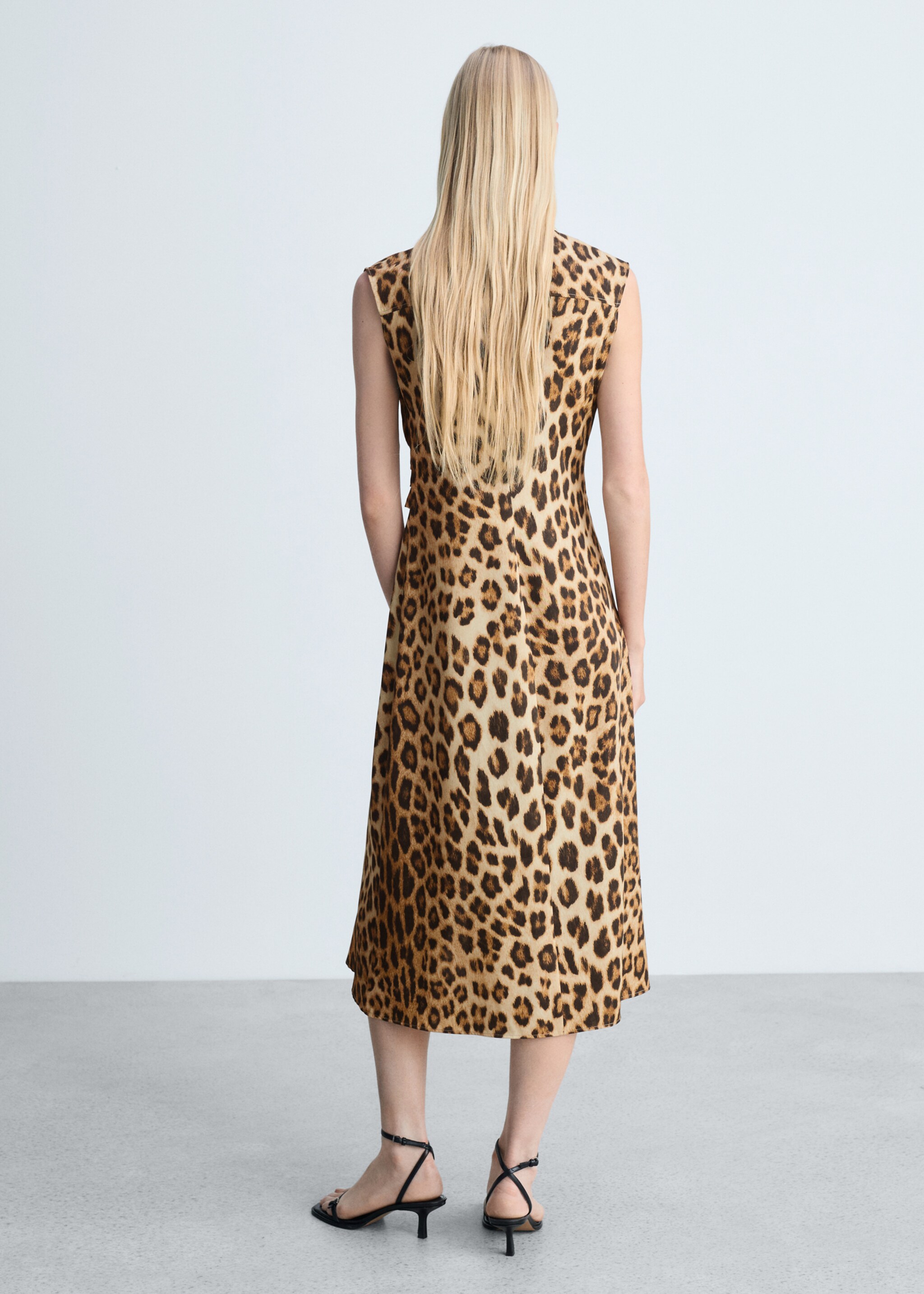 Leopard-print shirt dress - Reverse of the article