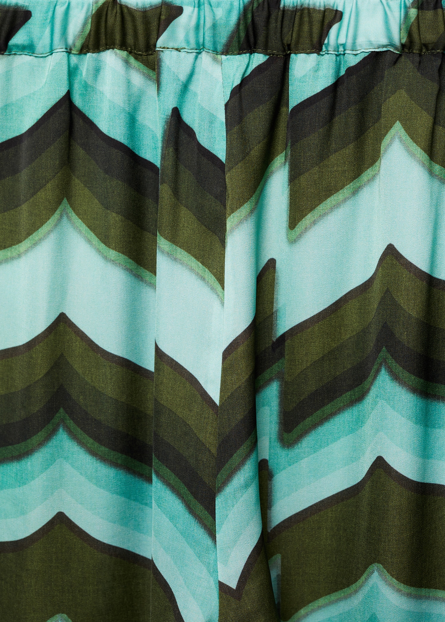 Printed straight trousers - Details of the article 0