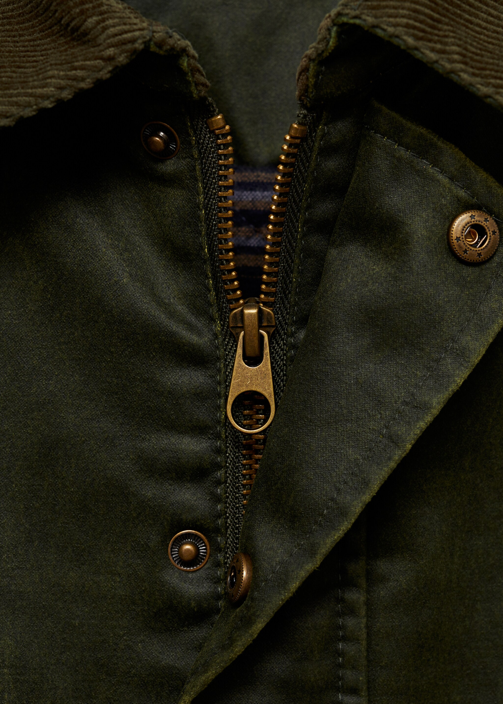 Waxed-effect parka - Details of the article 8
