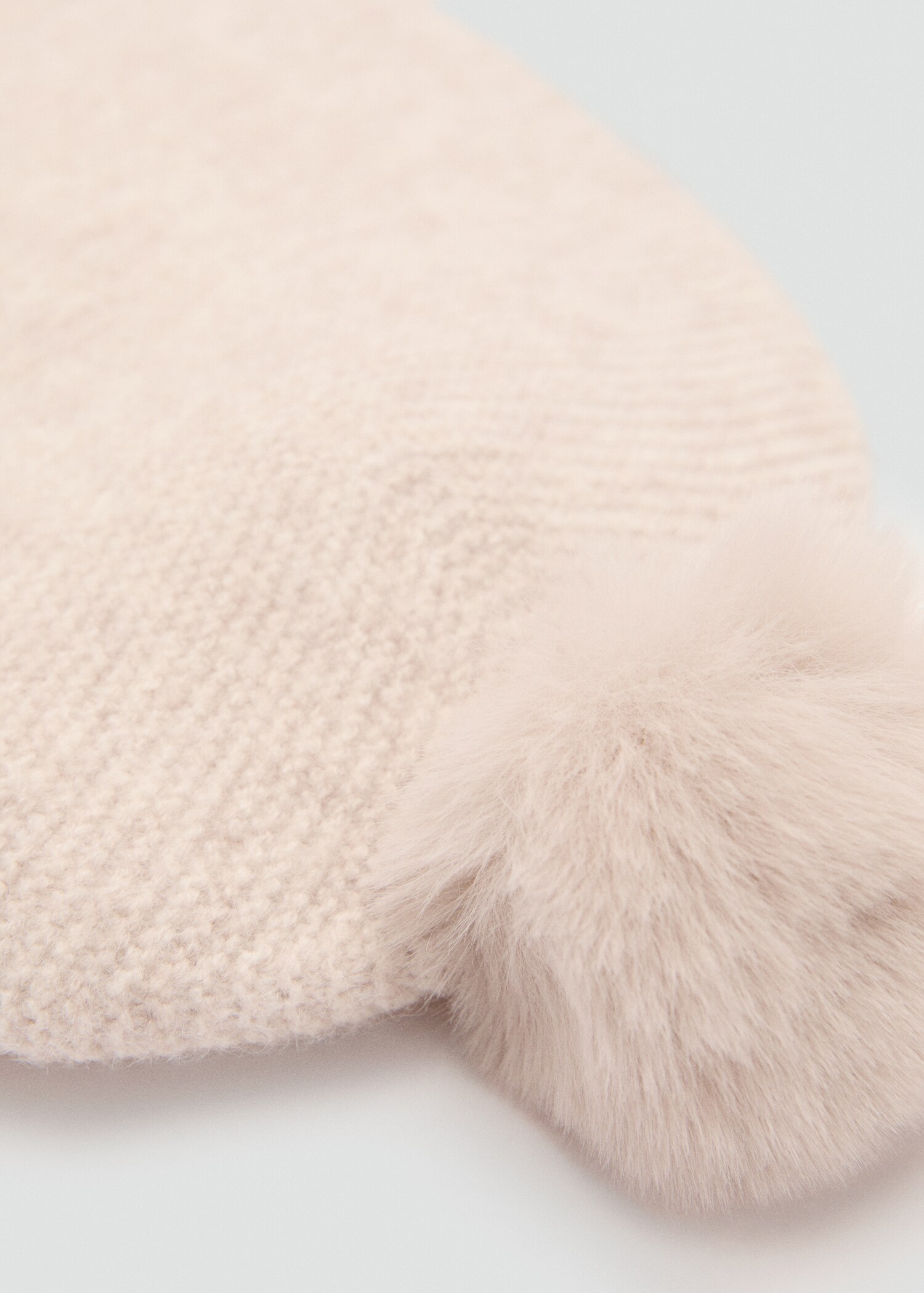 Scarf hat with pompoms - Medium plane