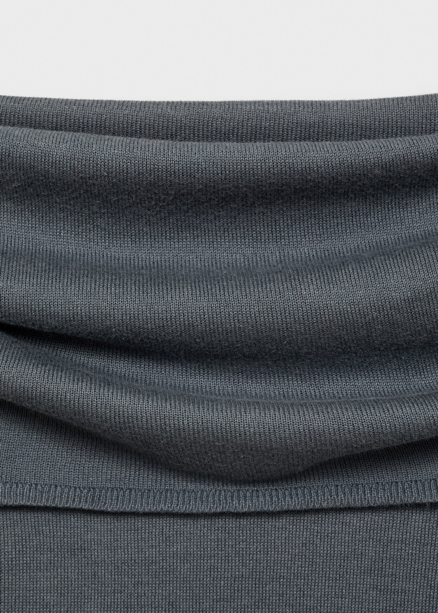 Schulterfreier Pullover - Detail des Artikels 8