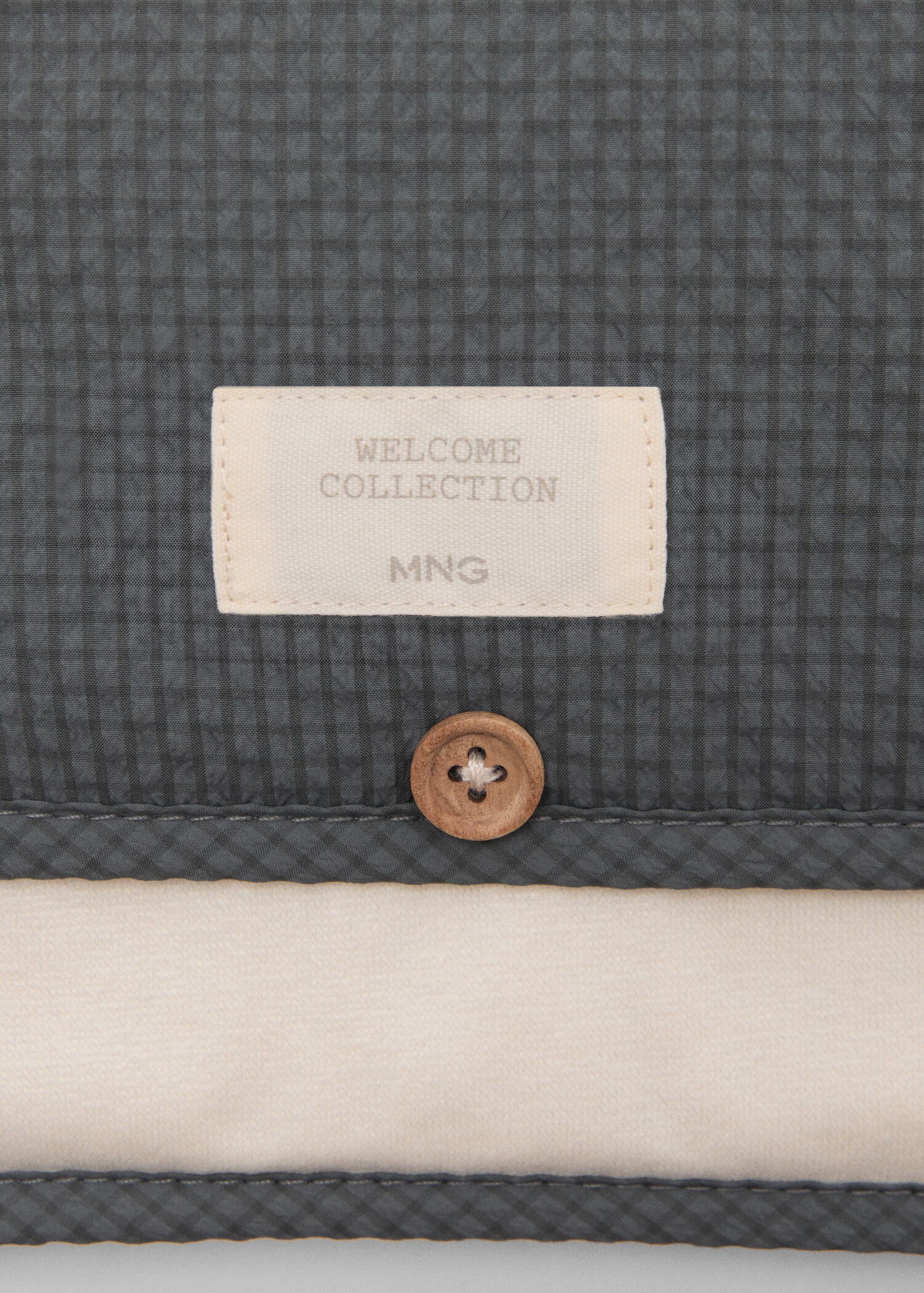 Check travel changing mat - Details of the article 2